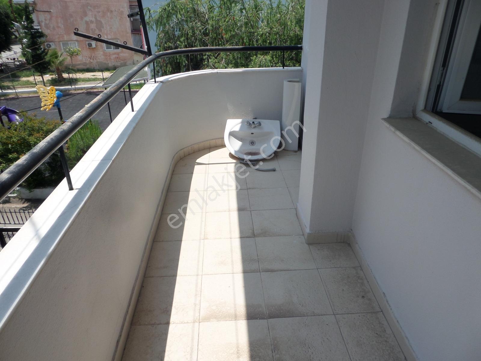 Bulvar Üzeri 2. Kat Kiralık Daire 4 Cephe 3+1 Yarı Müstakil - Görsel 6