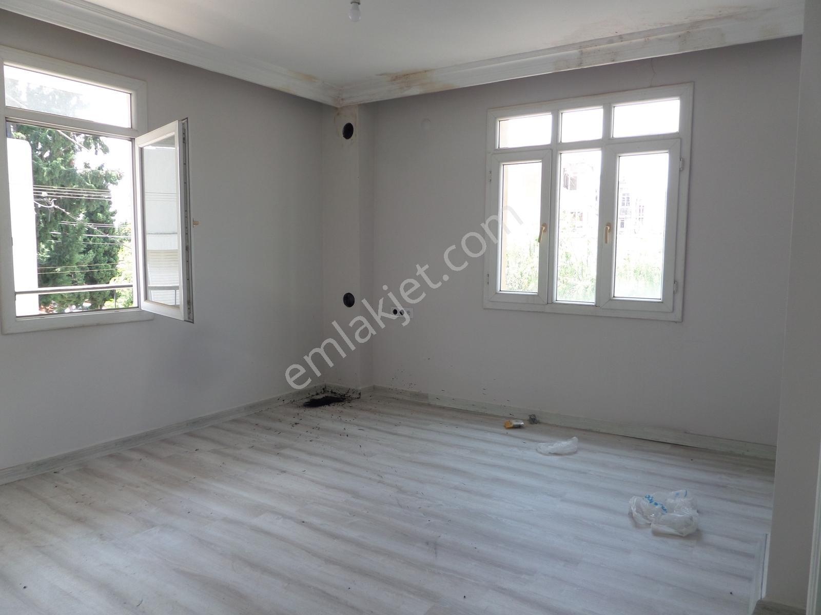 Bulvar Üzeri 2. Kat Kiralık Daire 4 Cephe 3+1 Yarı Müstakil - Görsel 5