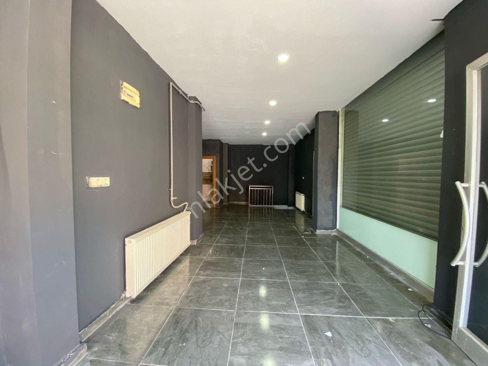 Beylıkdüzü Kavaklı Merkezde Kiralık Dükkan - Görsel 8