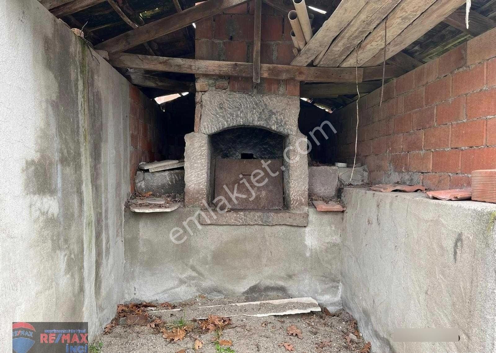 Re/max İnci'den Savaştepe İsadere Mah. Satılık Arsa Ve Kargir Ev - Görsel 2