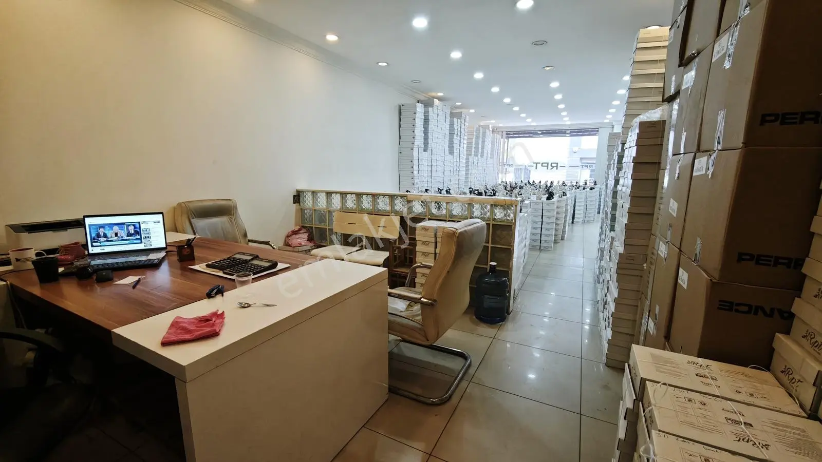 Ayakkabıcılar Sitesi'nde Yüksek Kira Getirili Satılık 2 Bina - Görsel 3