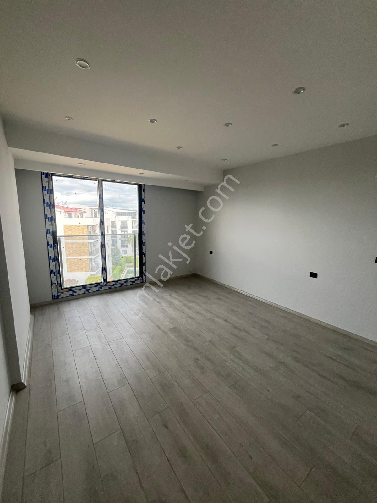 Kuşadası Davutlarda Satılık Deniz Manzaralı Dubleks Daire - Görsel 9