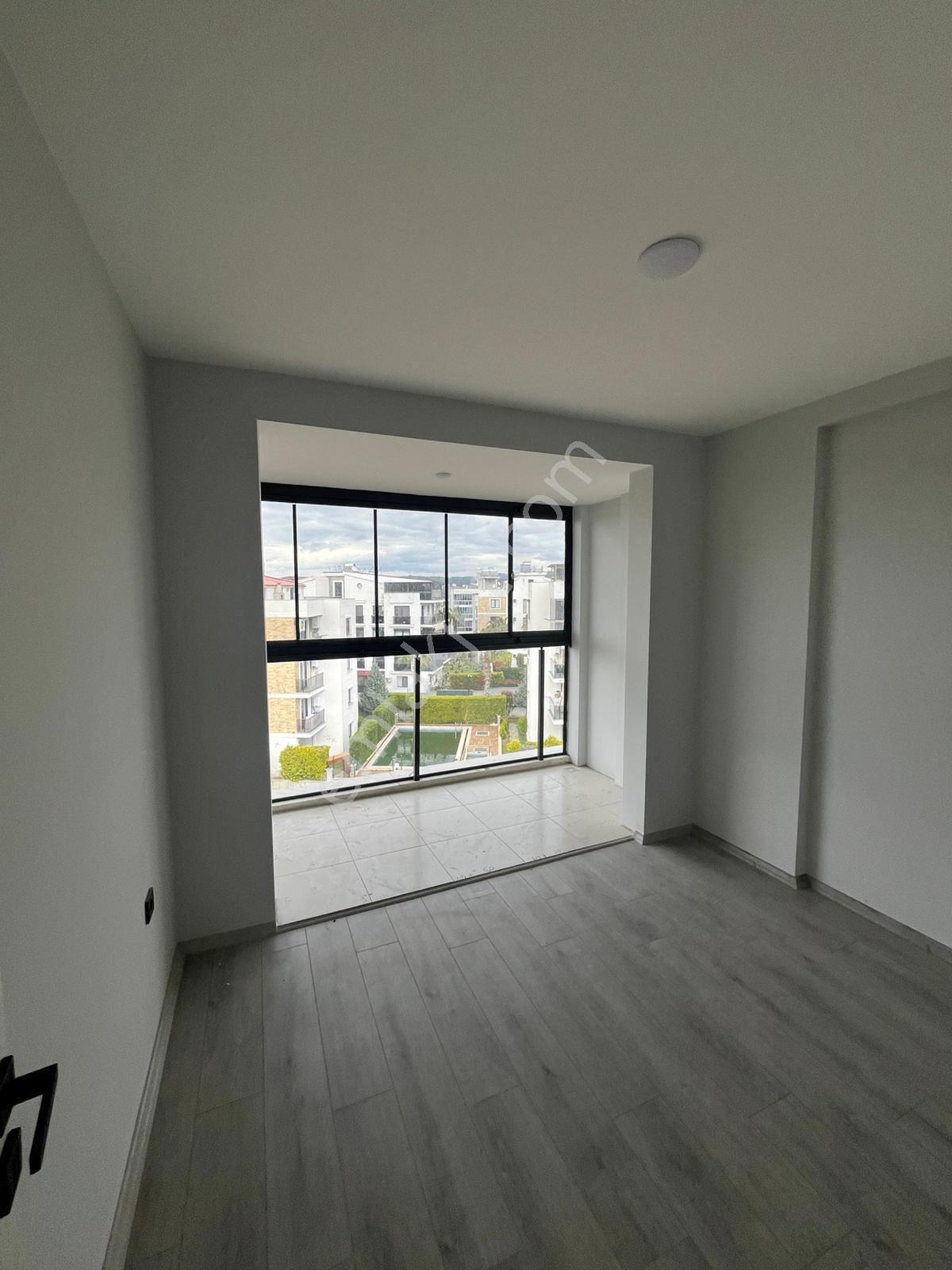 Kuşadası Davutlarda Satılık Deniz Manzaralı Dubleks Daire - Görsel 5
