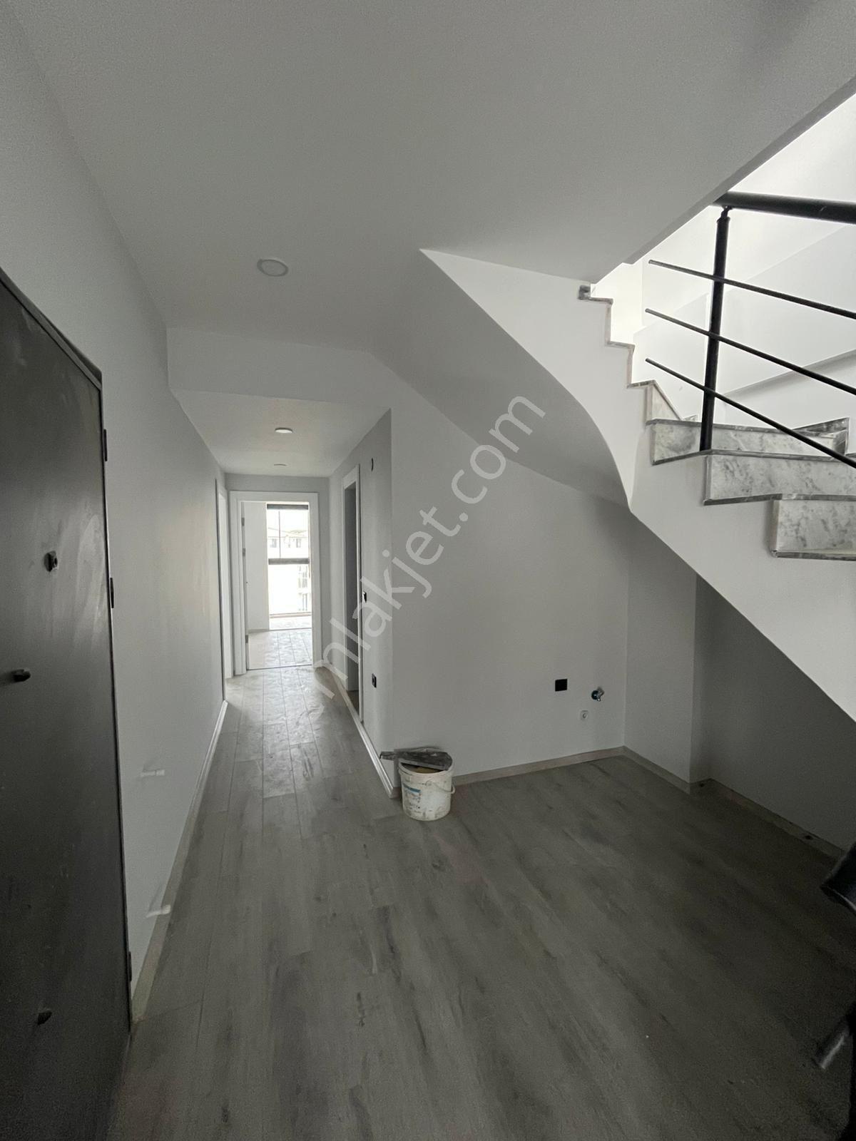 Kuşadası Davutlarda Satılık Deniz Manzaralı Dubleks Daire - Görsel 8