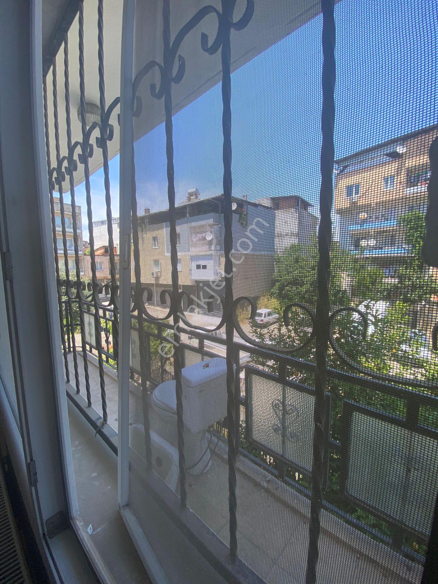 Sahibinden Karabağlar Mahallesi 3+1 Doğalgazlı Kiralık Daire - Görsel 11