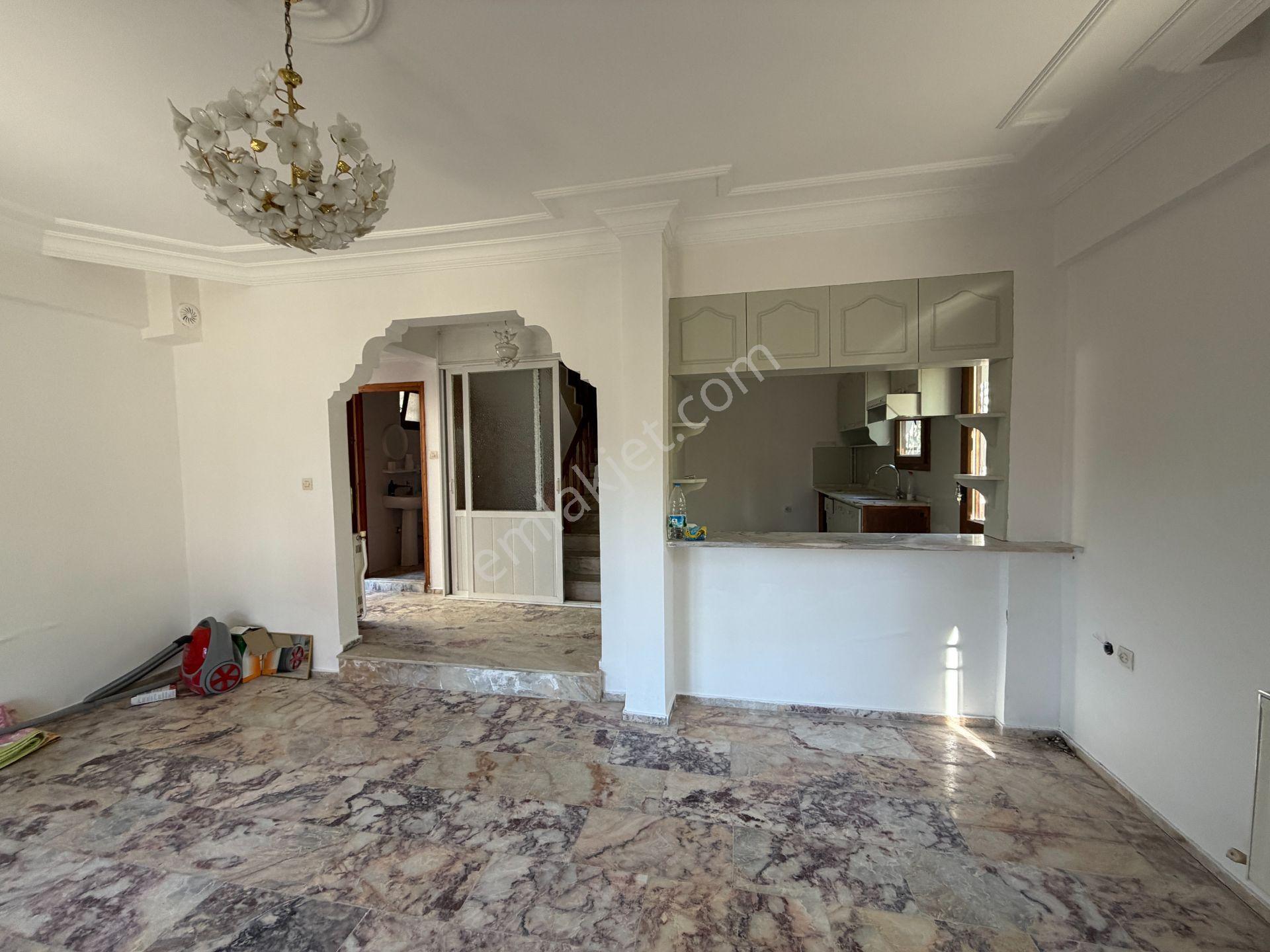Balıkesir Ayvalık Camlık Ta Satılık Mustakil Villa. - Görsel 2
