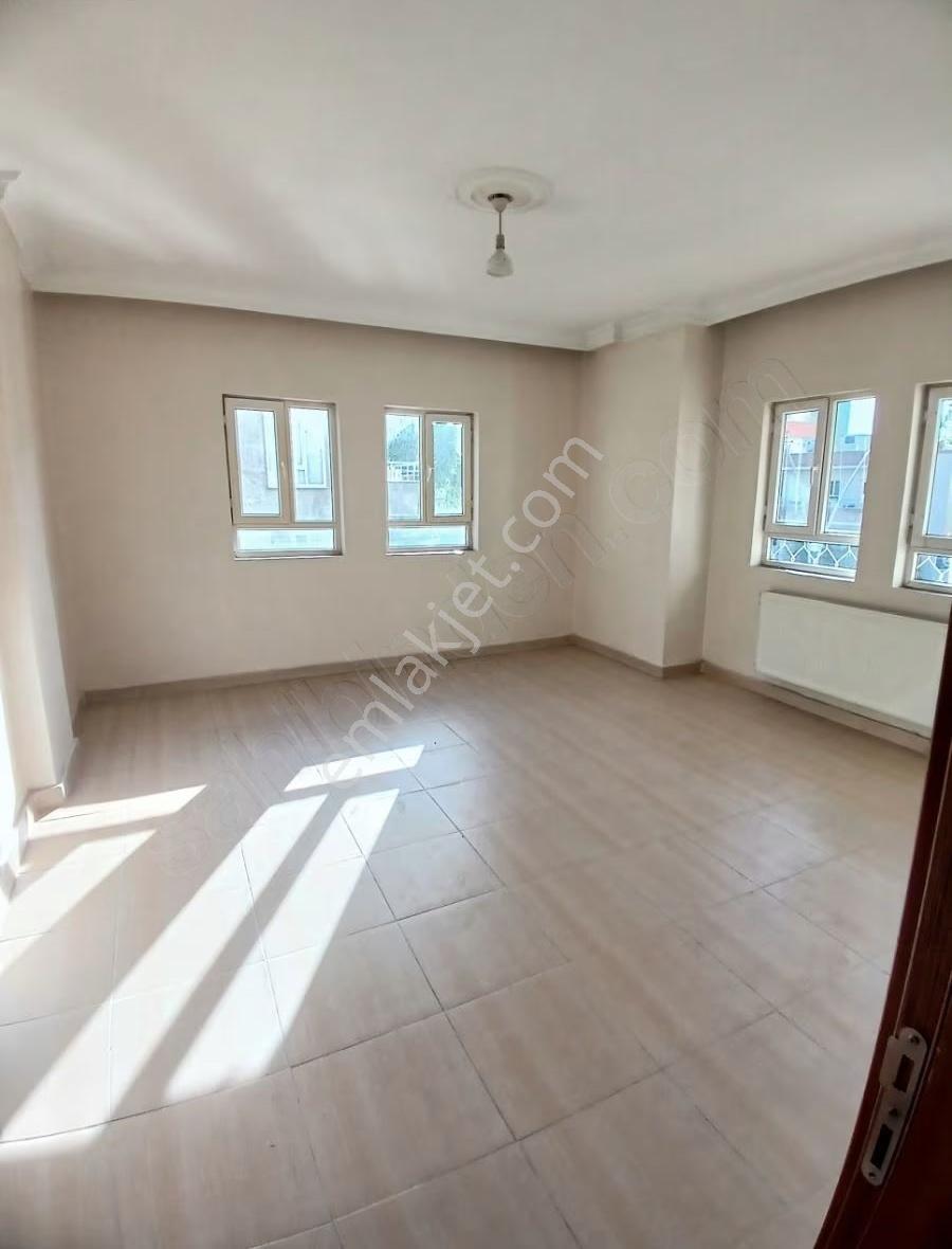 Batman Şafak Mahallesi Ana Cadde Üzerinde Kiralık 3+1 Daire