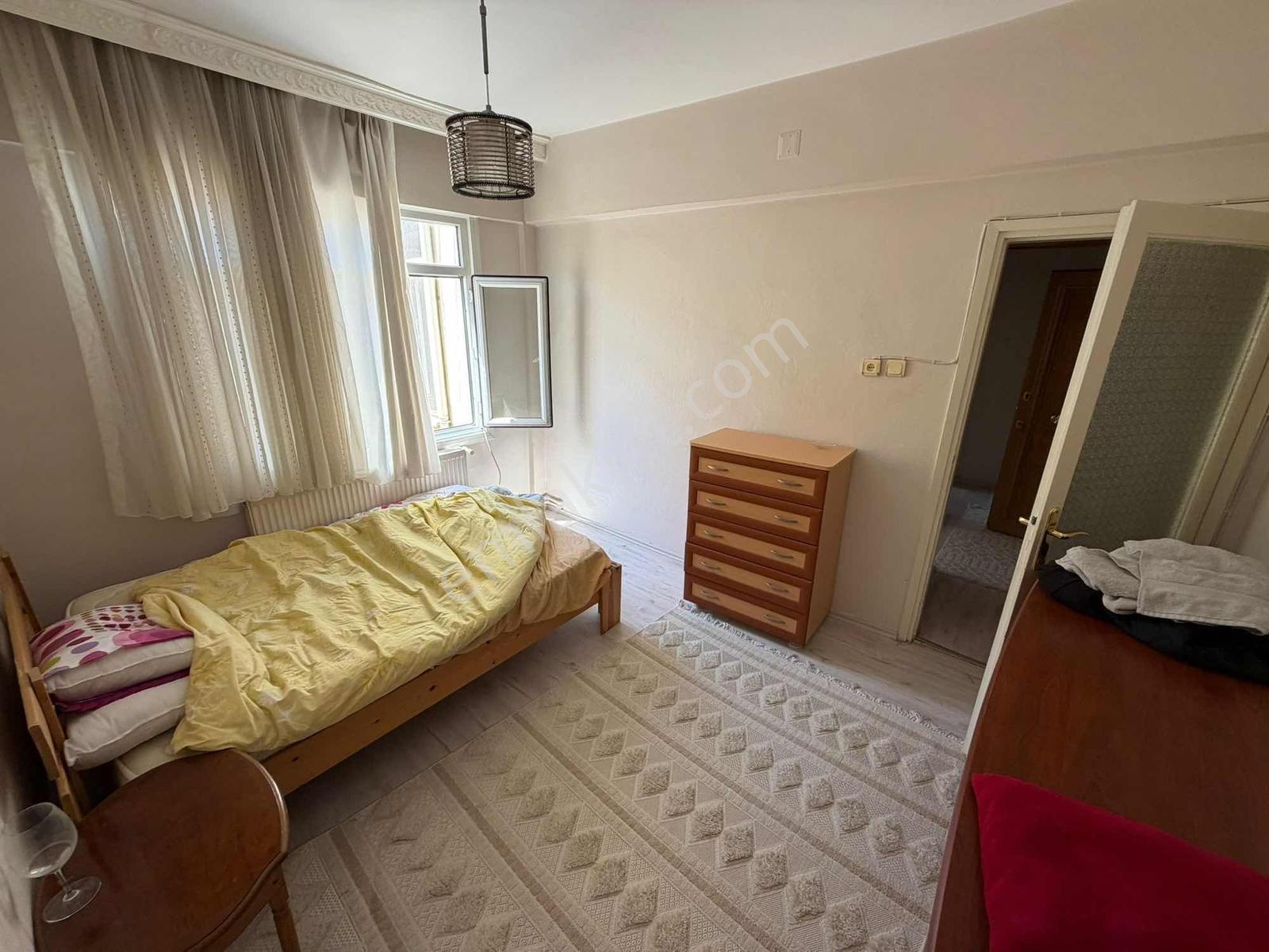 Yalova Merkezde Eşyalı Kiralık 2+1 Daire - Görsel 3