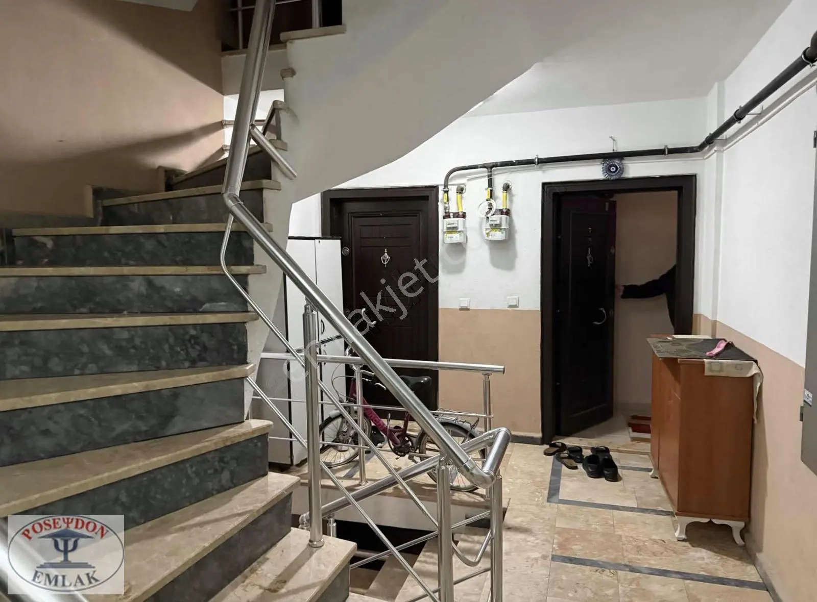 Full Eşyalı Kiralık Barbaros 2+1 Ayrı Mutfak Arakat 90 M2 - Görsel 3