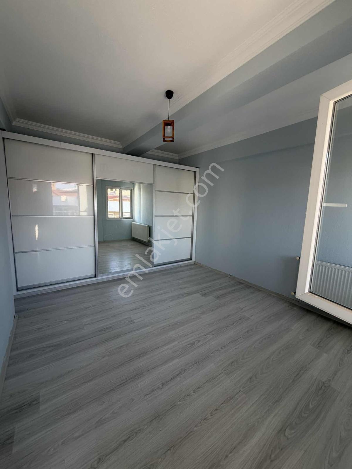 Milas Burgaz Mah. Doğalgazlı Geniş 3+1 Boyalı Kiralık Daire - Görsel 11