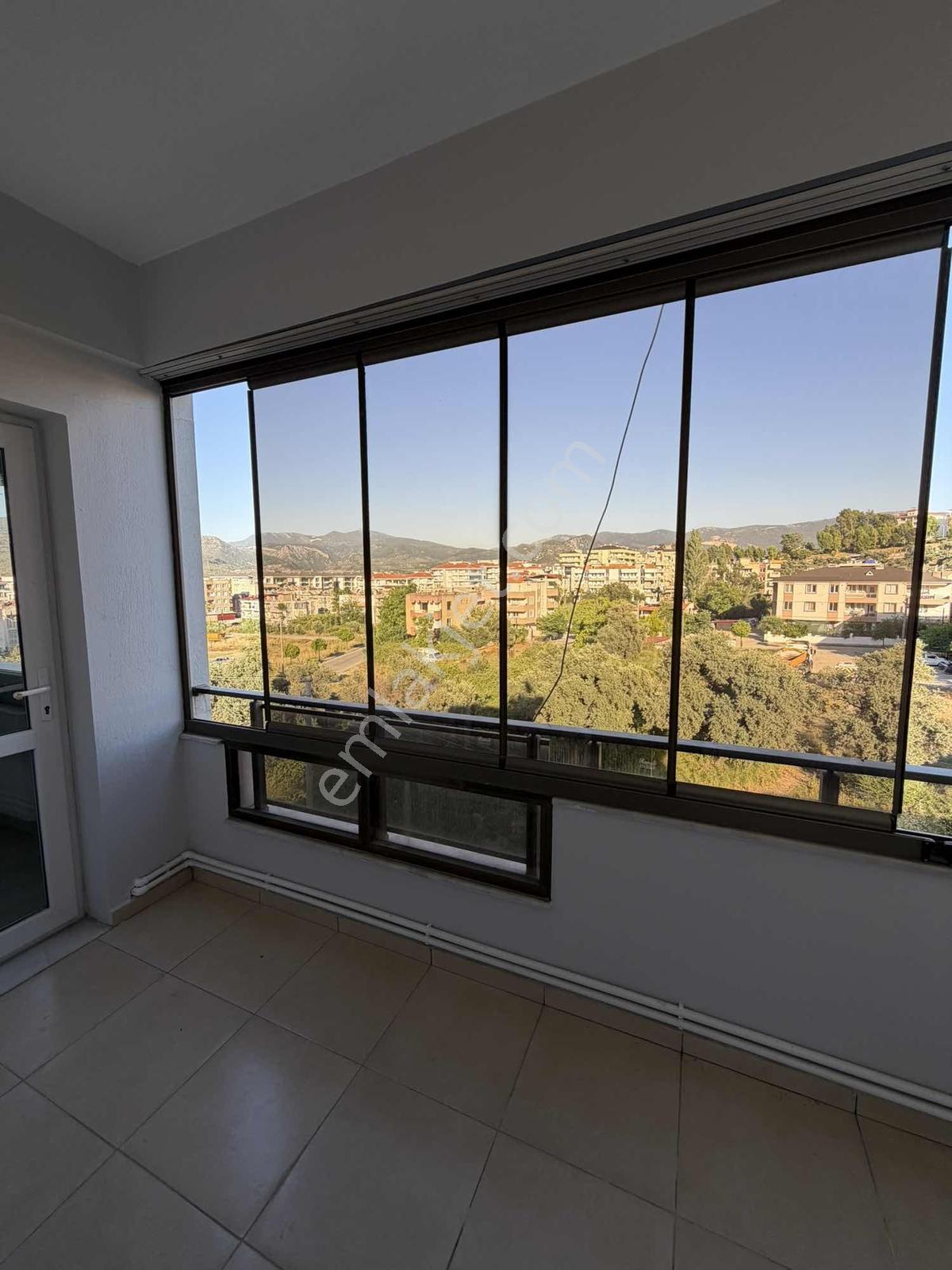 Milas Burgaz Mah. Doğalgazlı Geniş 3+1 Boyalı Kiralık Daire - Görsel 9