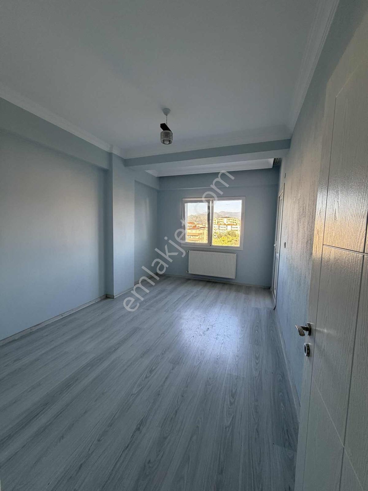 Milas Burgaz Mah. Doğalgazlı Geniş 3+1 Boyalı Kiralık Daire - Görsel 3