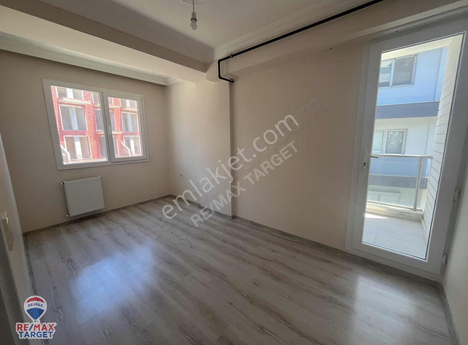 Seyrekte Ünıversite Yakını Çift Cephe 2+1 Kiralık Daire - Görsel 17
