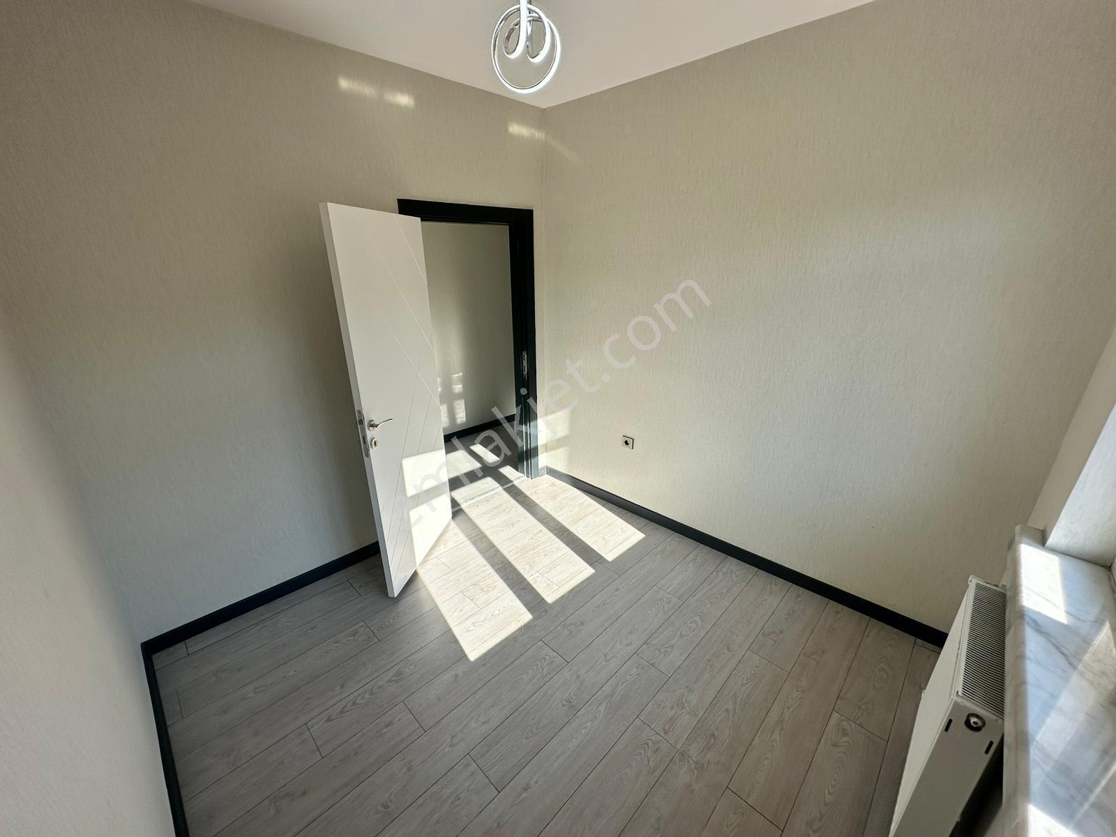 Aşağı Eğlence'de Ankara Manzaralı Geniş Mutfak Full Yapılı Acil! - Görsel 11