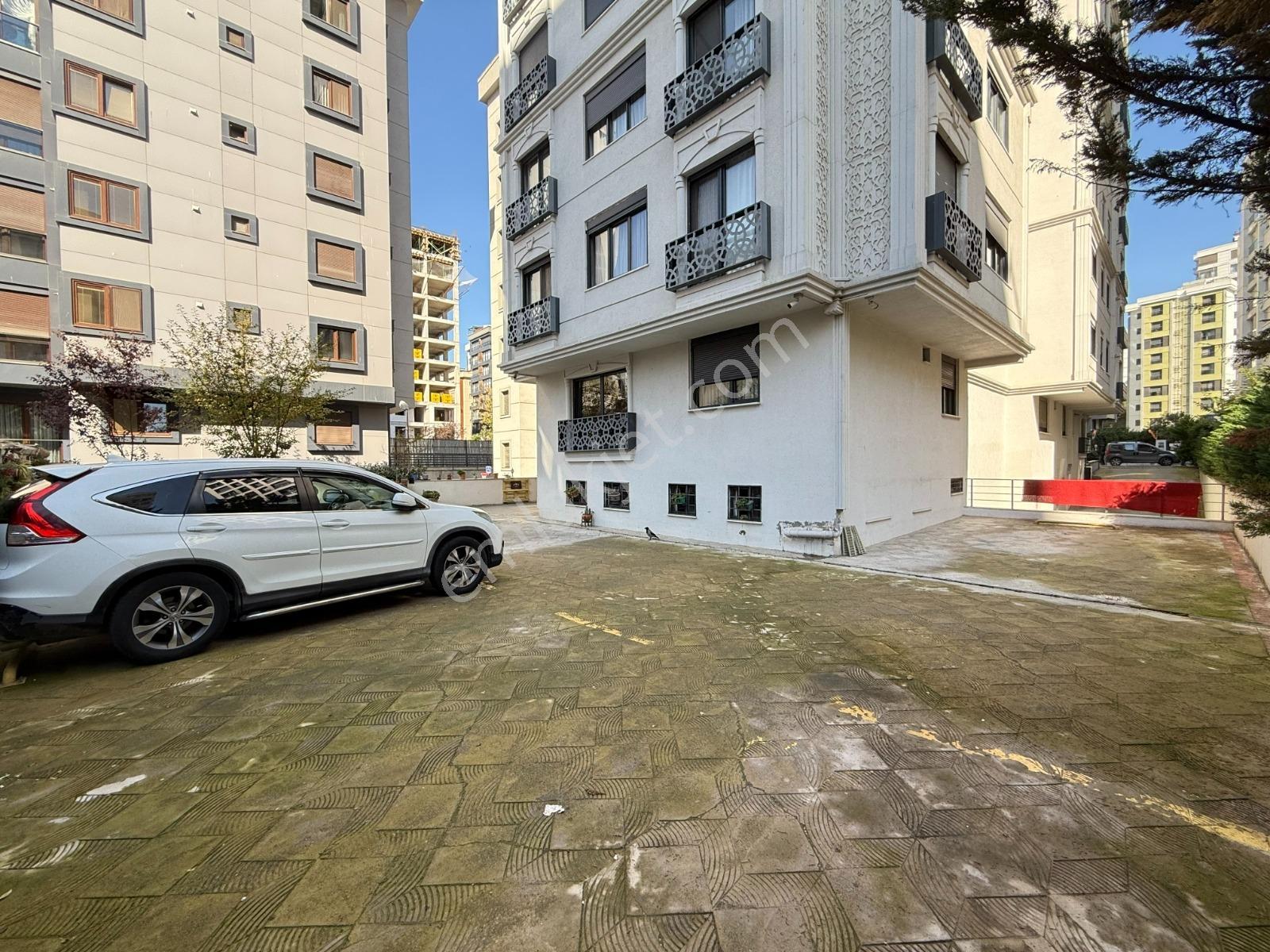 Suadiye Kavisli Sokak Üzeri Prestijli Yeni Bina 3+1 - Görsel 5