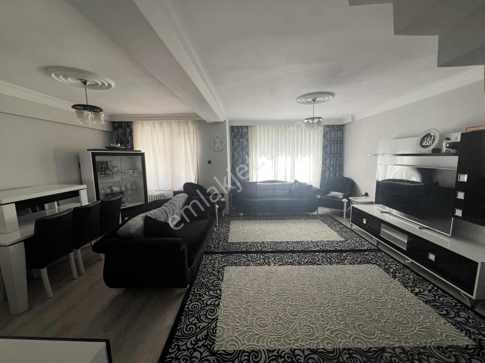 Muhittin Mah.onur Market Sokağı 3+1 / 150 M2 Ara Kat Dubleks - Görsel 10