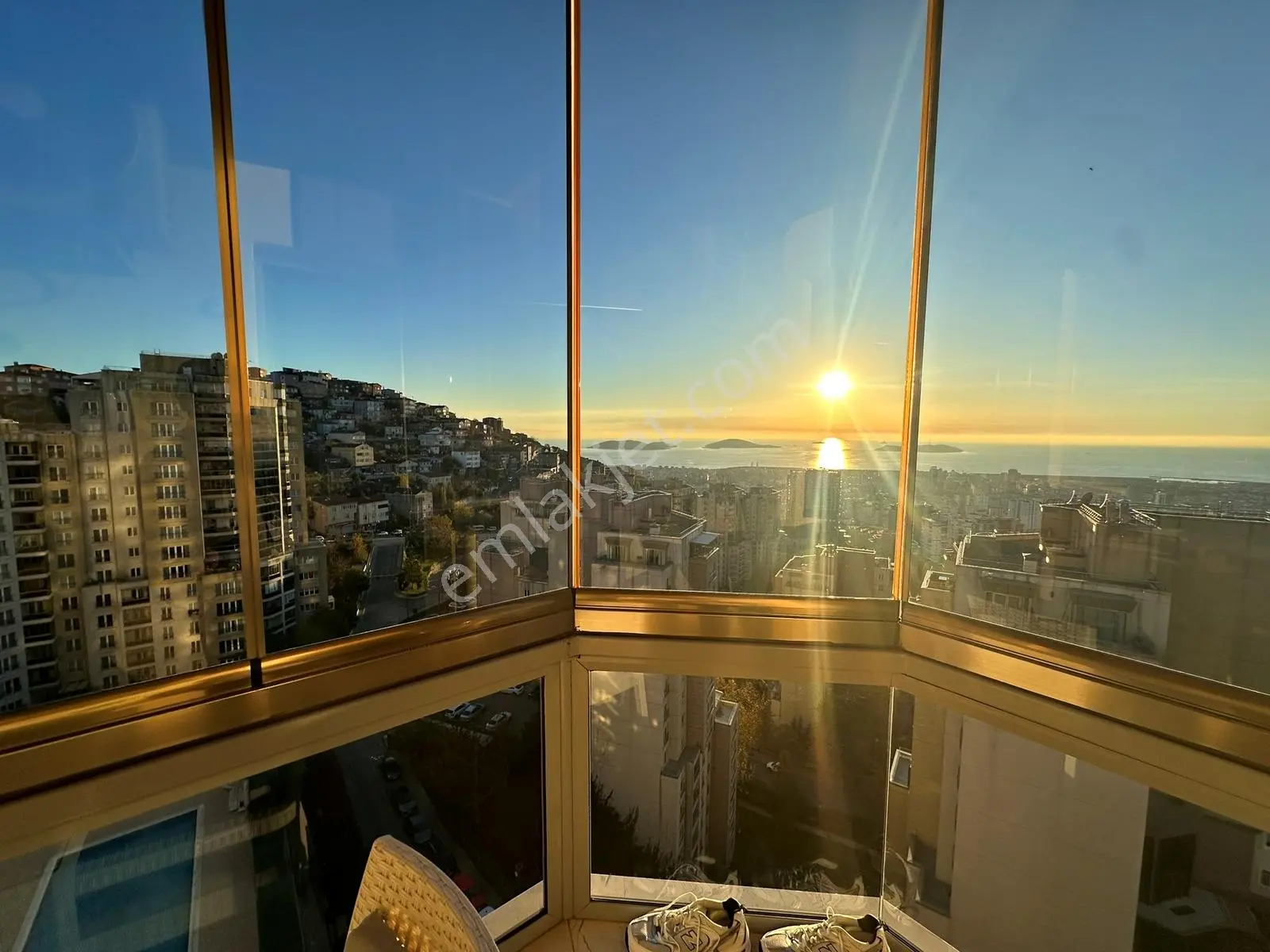 Nusret Öztürk - Nish Adalar Sitesi Satılık 3+1a Deniz Manzaralı