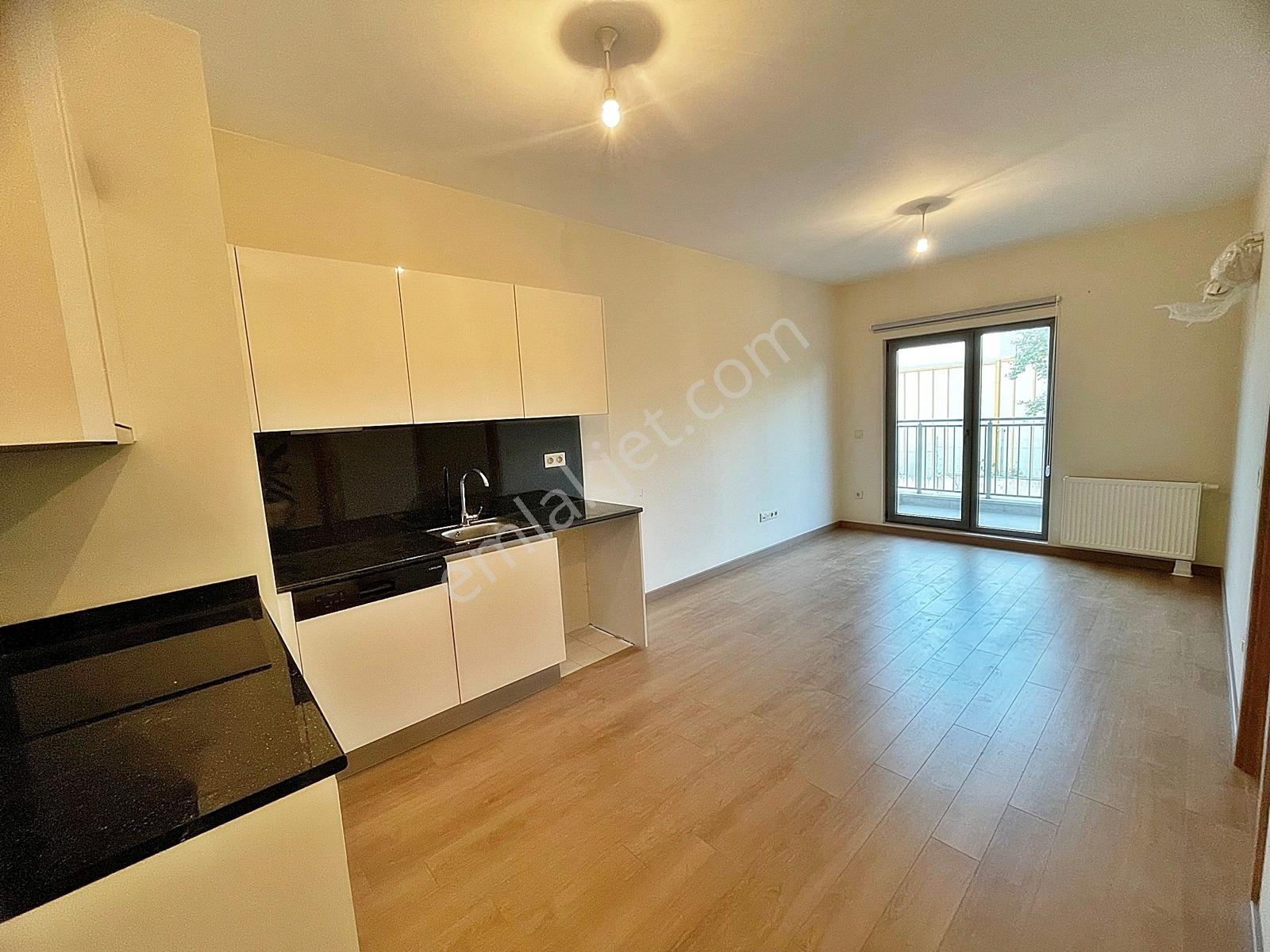 Sancaktepe Nef 19 Sitesinde Satılık Balkonlu 1+1 Lüks Daire - Görsel 16