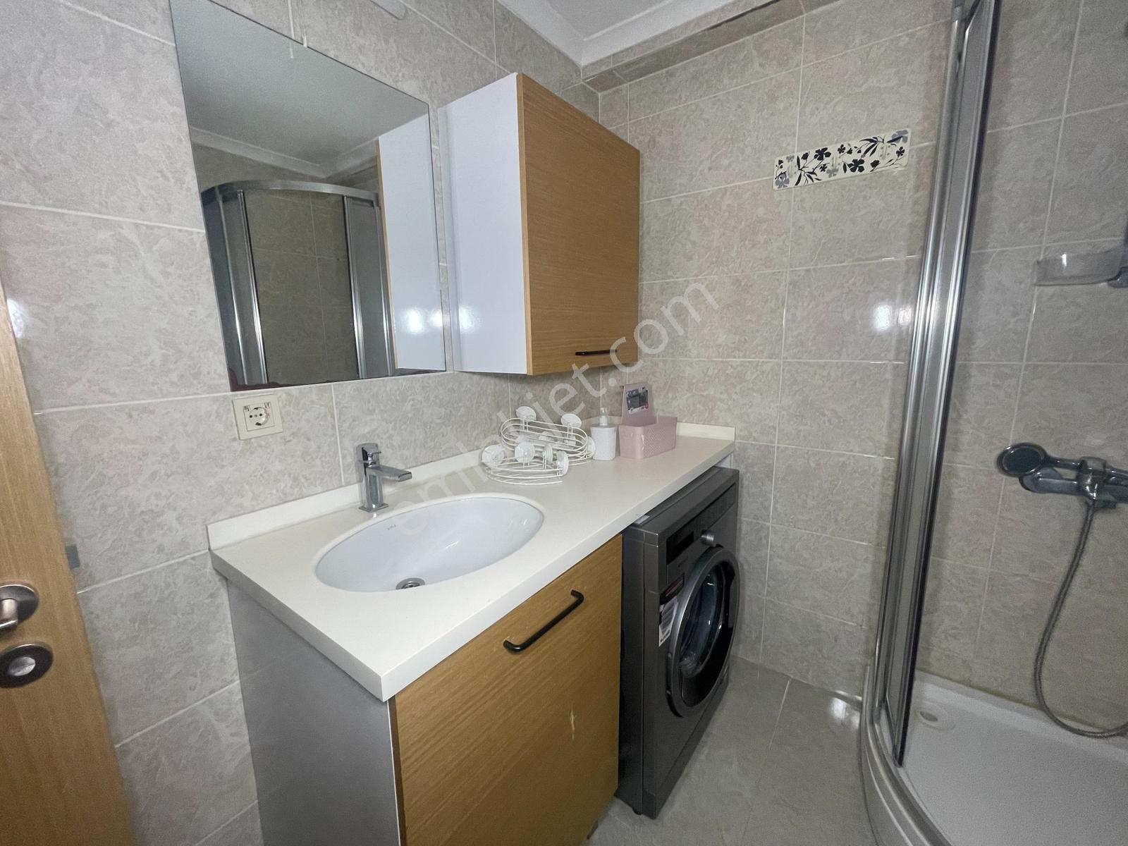 Nusret Öztürk'ten Maltepe Marmaroom Sitesinde Kiralık 2+1 Daire - Görsel 44