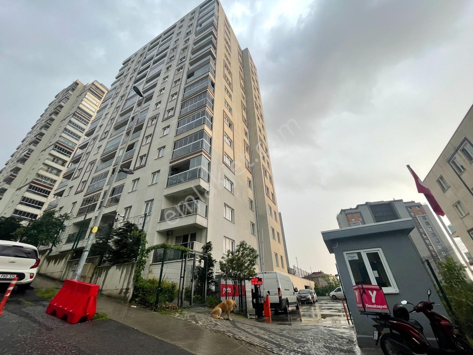 Nusret Öztürk'ten Maltepe Marmaroom Sitesinde Satılık 2+1 Daire - Görsel 50