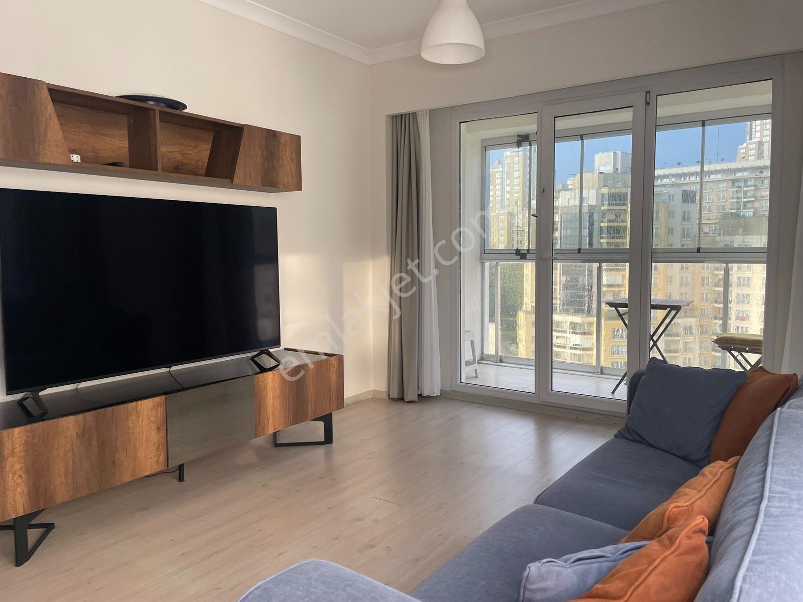 Nusret Öztürk'ten Maltepe Marmaroom Sitesinde Satılık 2+1 Daire