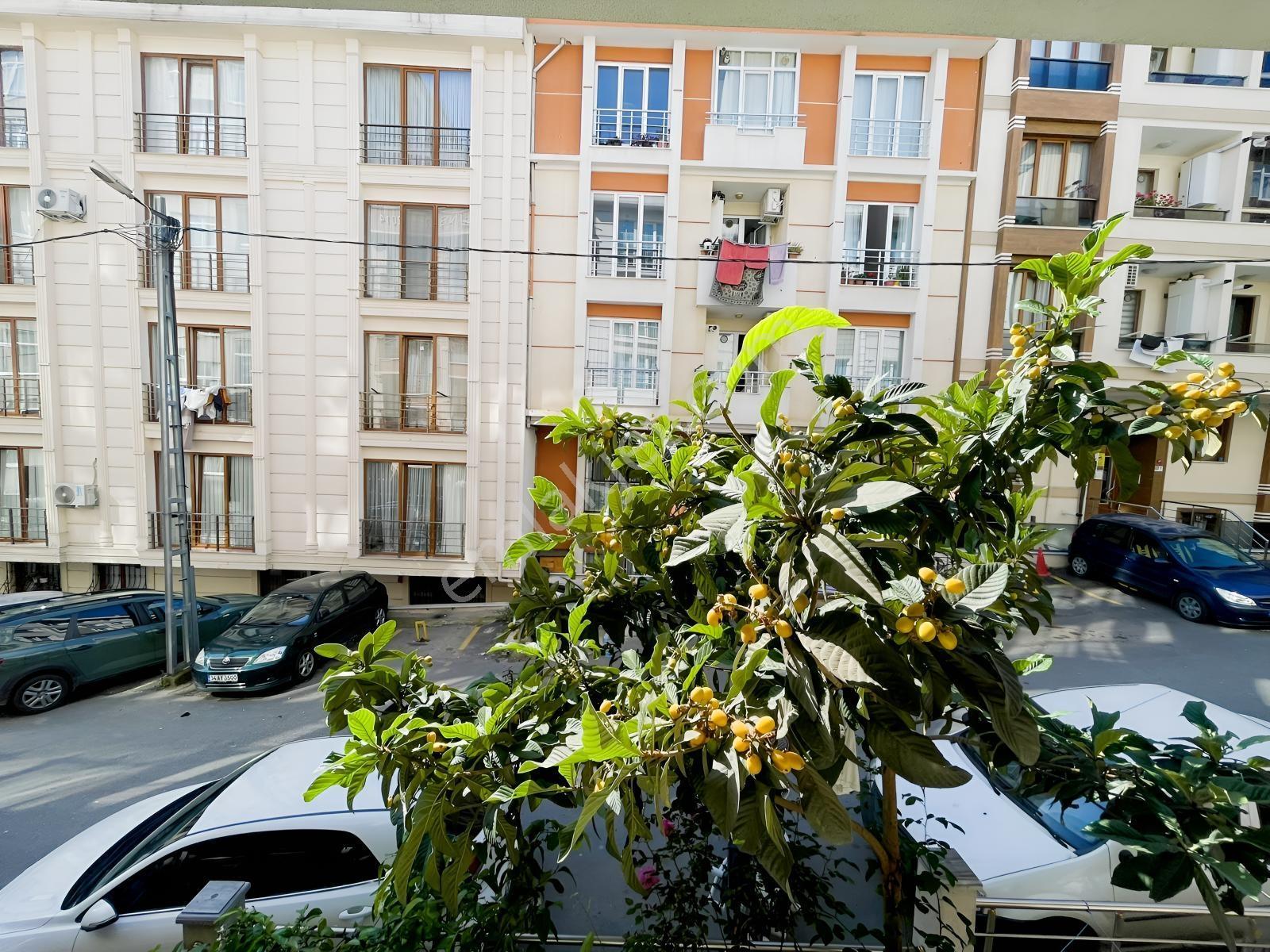 Zümrütevler Tülin Caddesi Yanı Metroya Yakın Satılık Boş 2+1 - Görsel 12