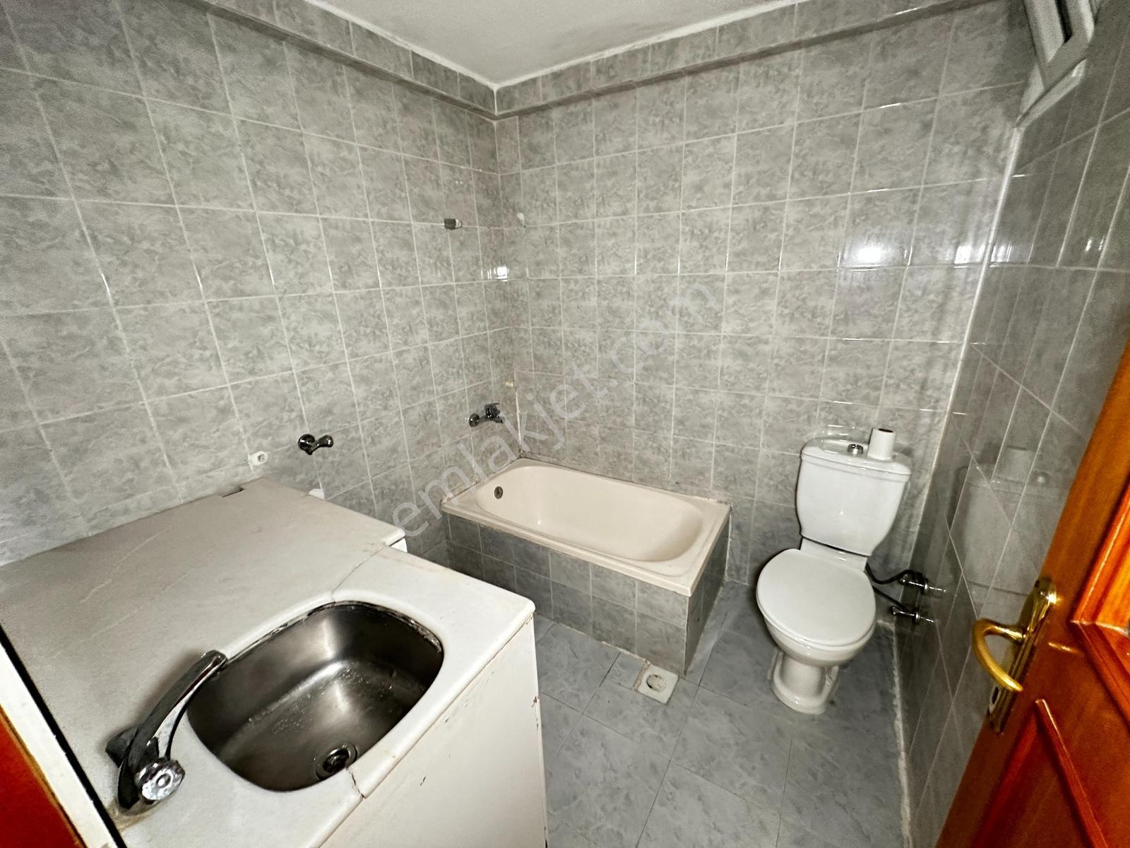 Pendik Güzelyalı Mahahallesinde Satılık Ara Kat 3+1 Daire - Görsel 5