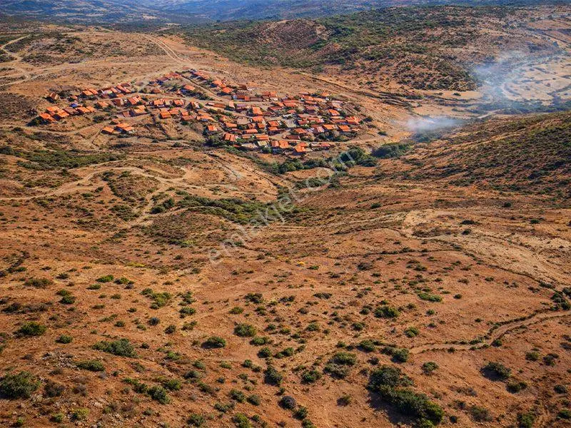 Re/max İnci'den Bigadiç Davutça Mah. 2.031 M2 Satılık Tarla