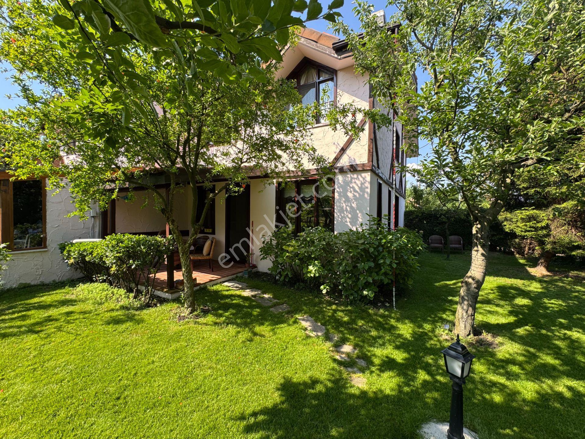 Remax Klas Fatih Çakar’dan Kırkpınar’da Satılık Bahçeli Villa… - Görsel 28