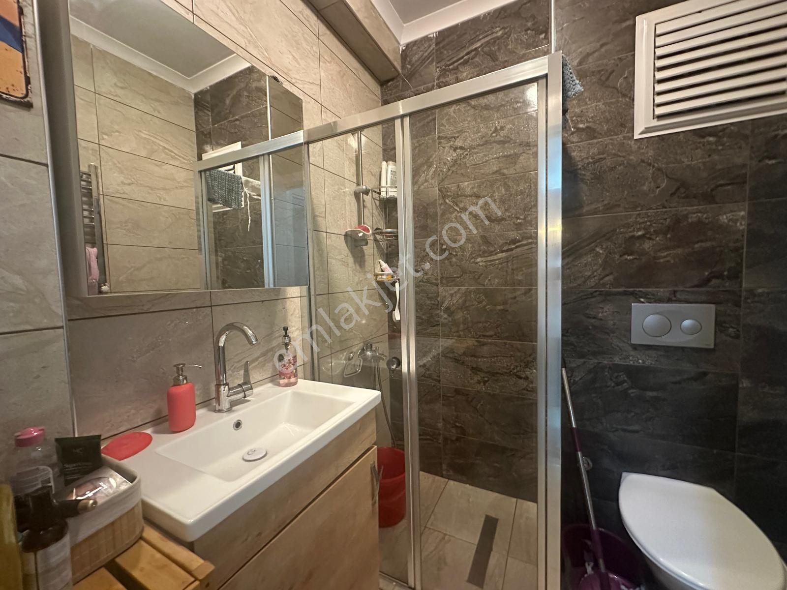 Maltepe Girne'de Site İçerisinde 1+1 Oldukça Kullanışlı Dairemiz - Görsel 6