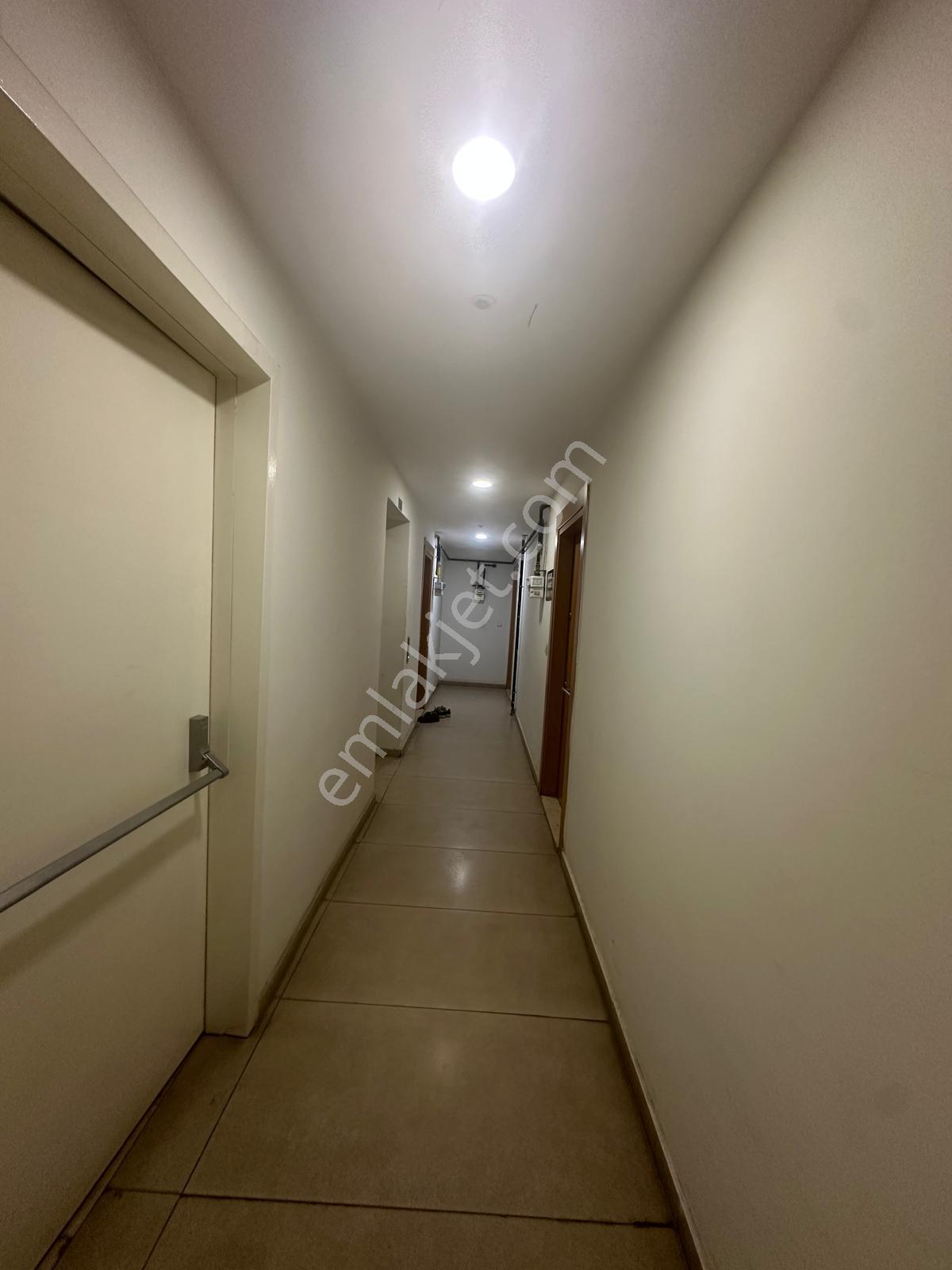 Maltepe Girne'de Site İçerisinde 1+1 Oldukça Kullanışlı Dairemiz - Görsel 13