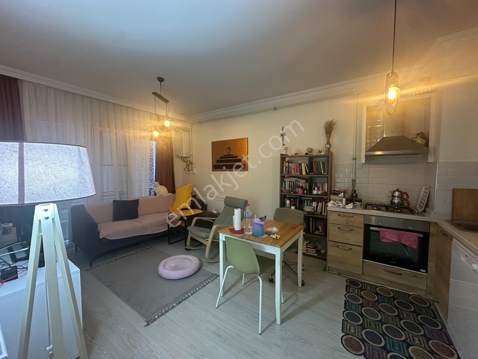 Maltepe Girne'de Site İçerisinde 1+1 Oldukça Kullanışlı Dairemiz - Görsel 4