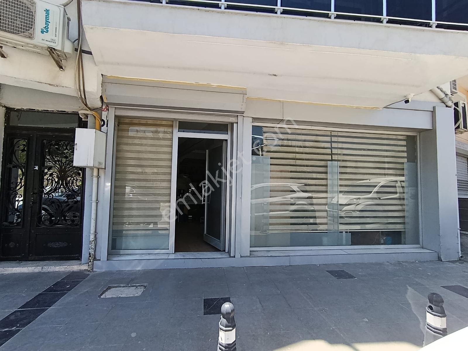 Osmangazi Caddesi Üzerinde Satılık Dükkan