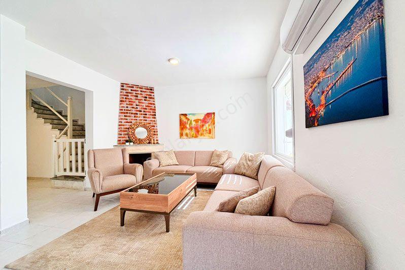 Muhteşem Konumda, Plaja Kısa Mesafede Bulunan, Tam Eşyalı İkiz Villa. - Görsel 2