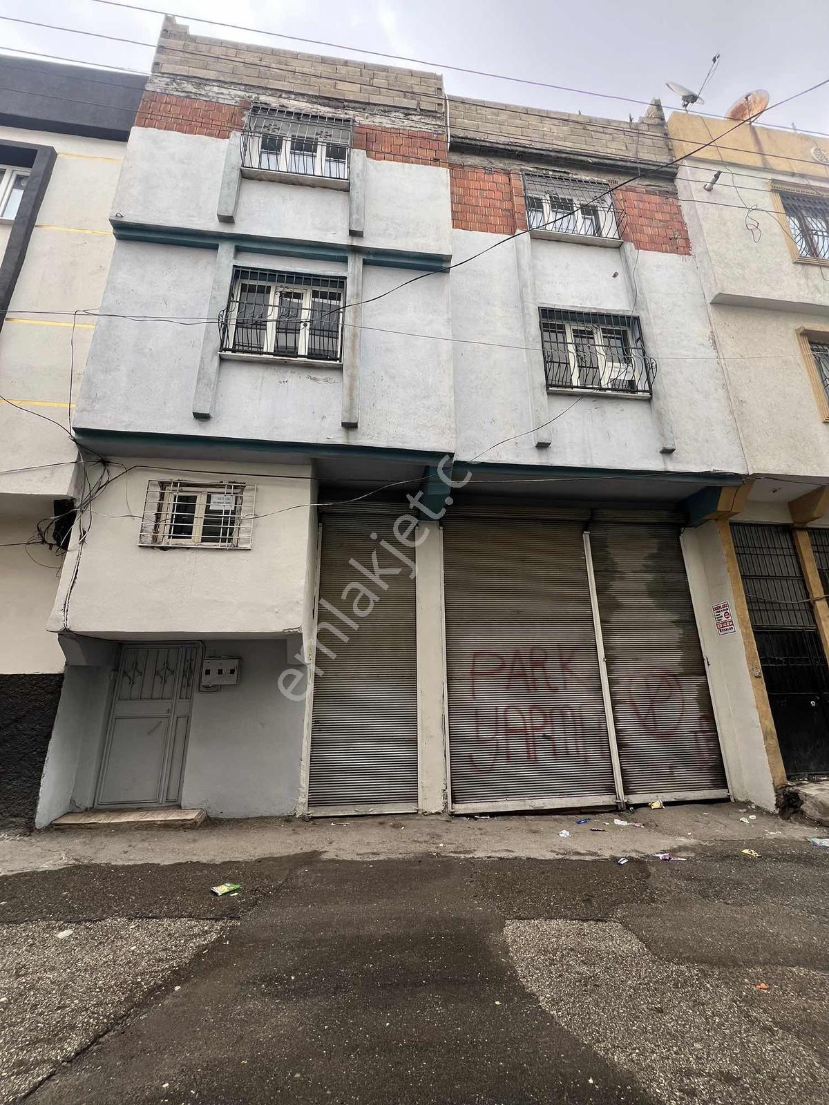 Eyüpsultan Mahallesin'de Full Yapıllı 2+1 3 Katlı Müstakil Ev - Görsel 2