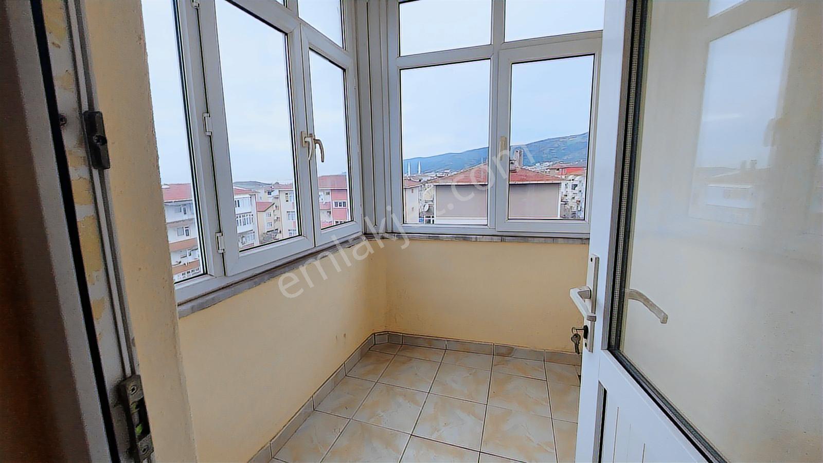 Körfez Mimar Sinan Mahallesi Asansörlü Satılık Geniş 3+1 Daire - Görsel 28
