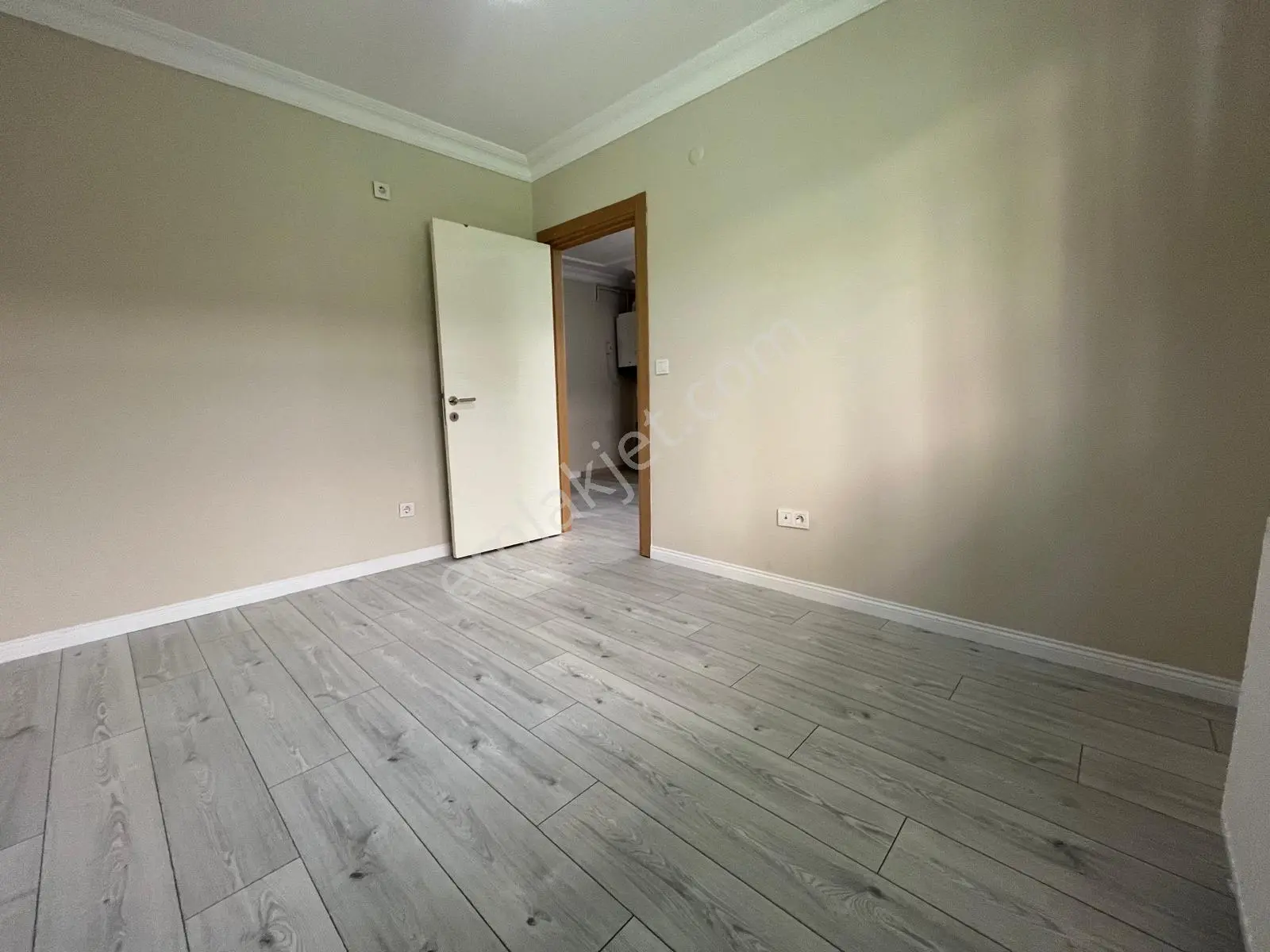 Emaar Square Yanı Yüksek Giriş 1+1 Kiralık Boş Daire ! - Görsel 3