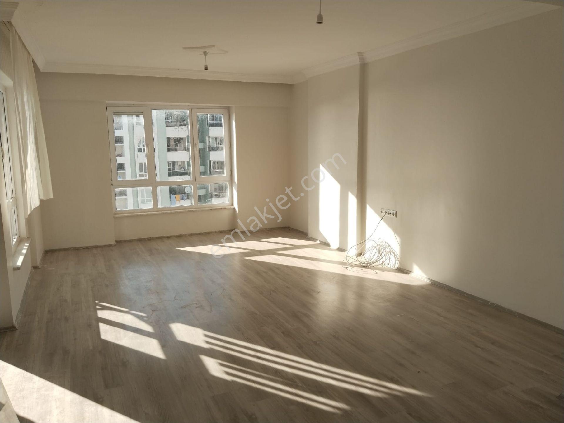 Değirmendere Uydukent'de Panaromik Manzaralı Site İçinde Ferah 2+1 Kiralık Daire - Görsel 18