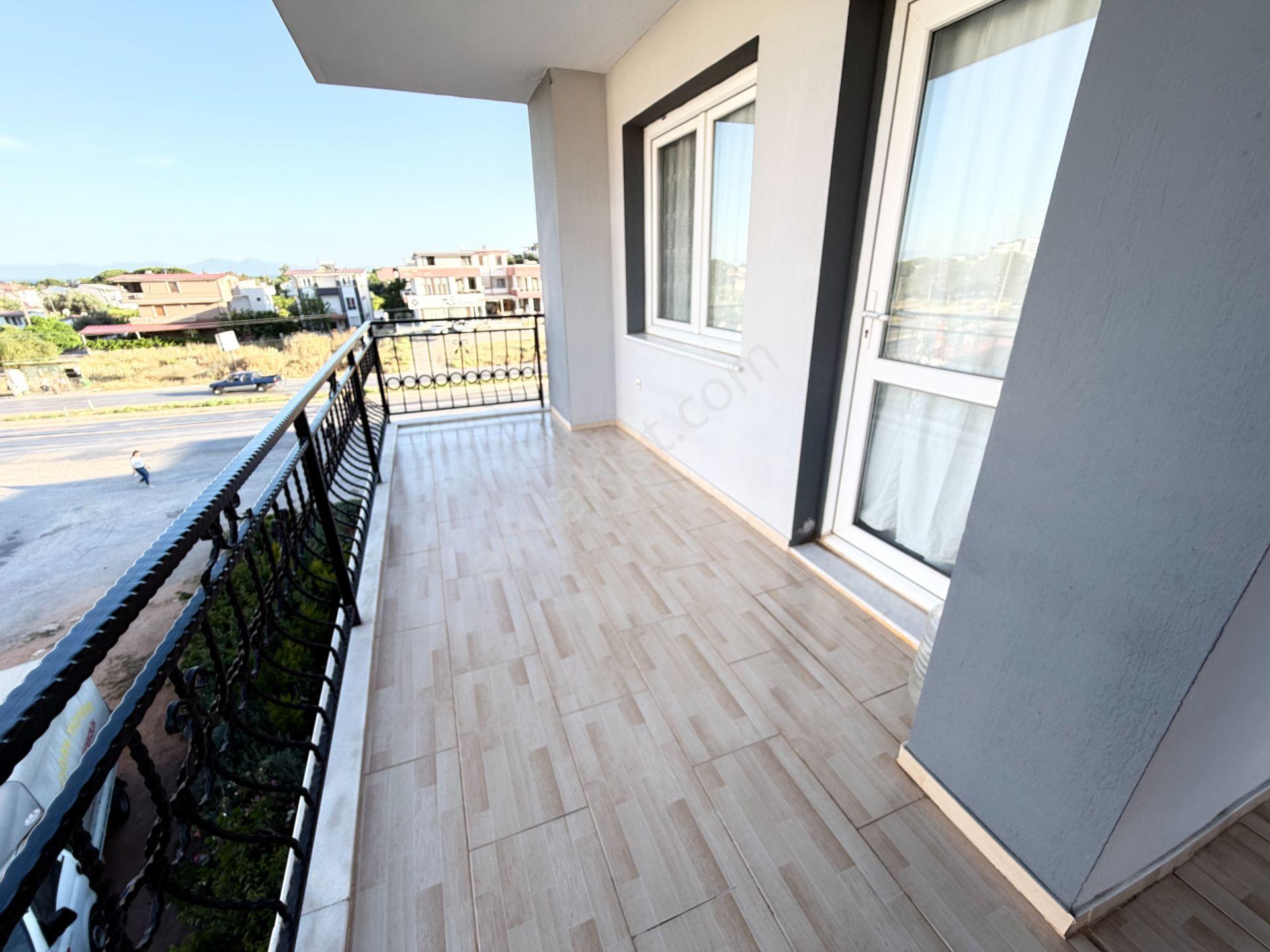 Ürkmez'de Denize 400 M, Ayrı Mutfak Çift Balkon Geniş 2+1 Daire - Görsel 15