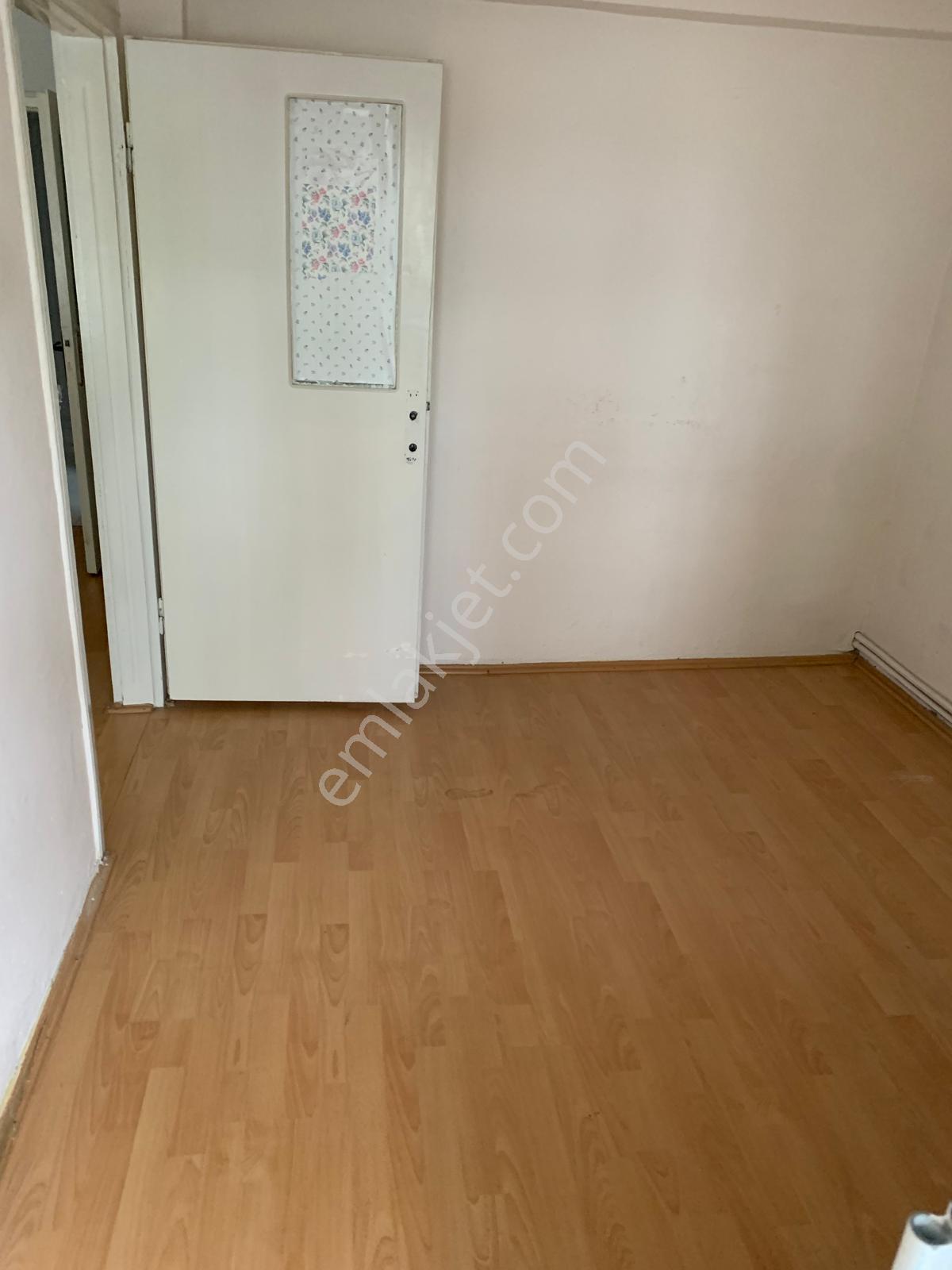 Selçuklu Mahallesi Banka Blokları Yakını Yüksek Giriş 2+1 - Görsel 15