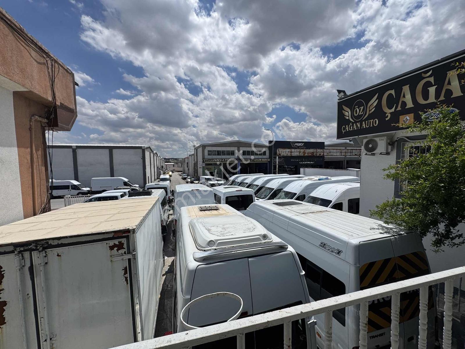Gatem Galericiler Sitesinde 371 M2 Hazır Kurulu Galeri Dükkanı - Görsel 4