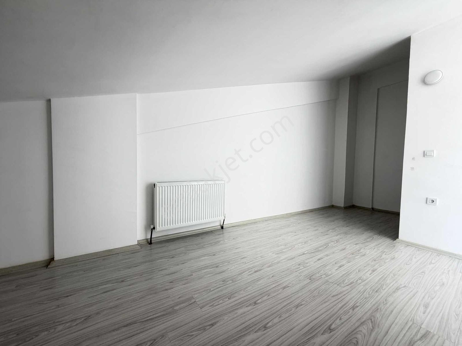 İncek'te Jewel Projesine Komşu 2 Banyolu Kiralık 2+1 - Görsel 11