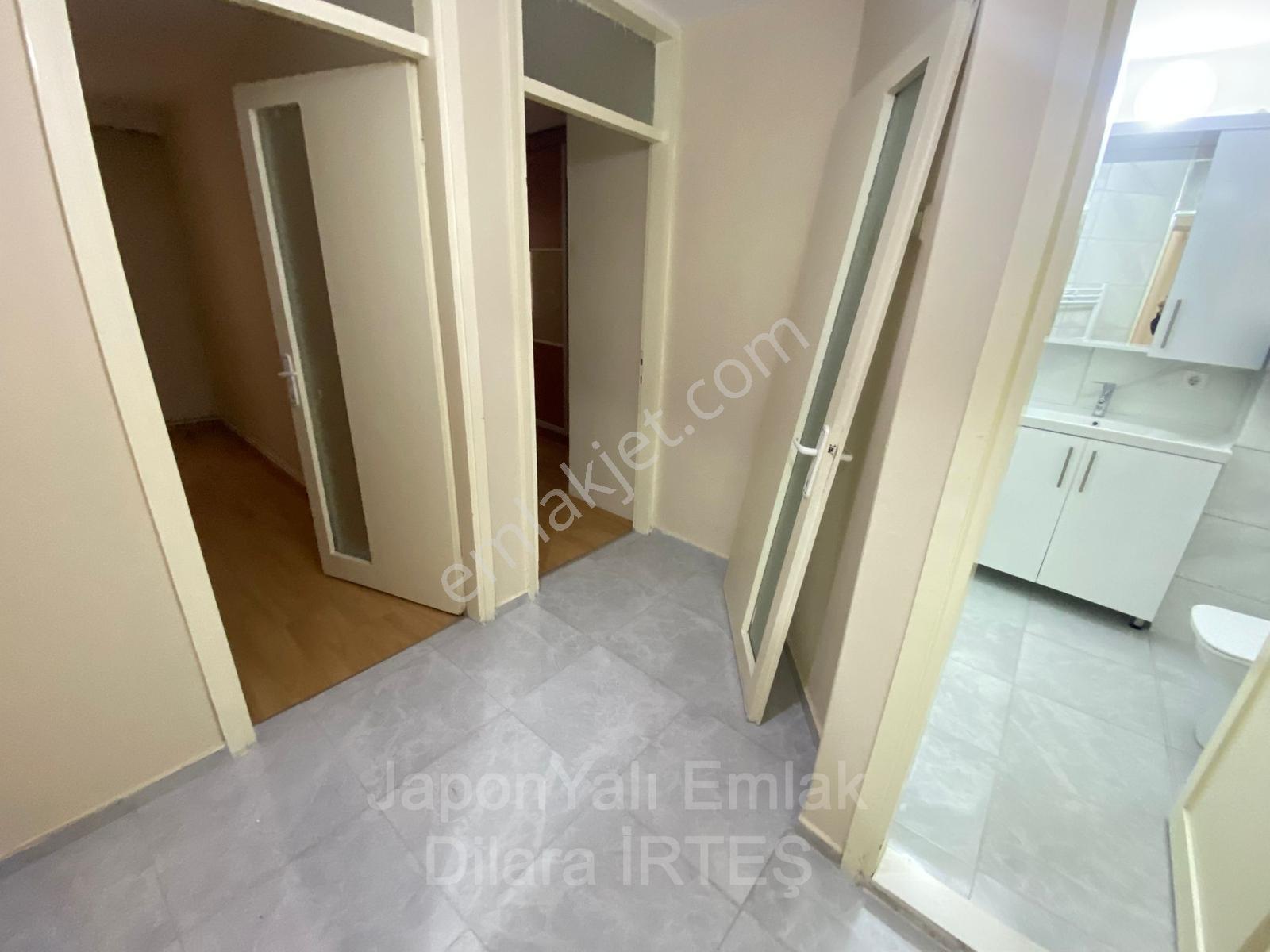 Küçükyalıda Deniz Manzaralı Ara Kat Satılık Daire - Görsel 16