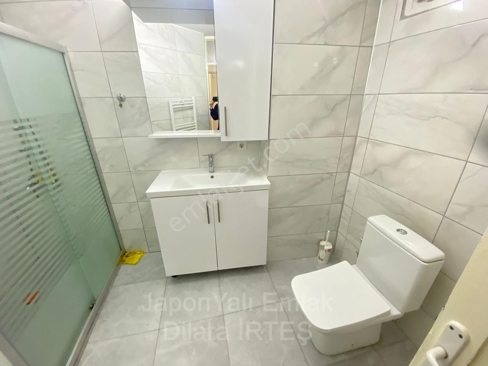 Küçükyalıda Deniz Manzaralı Ara Kat Satılık Daire - Görsel 22