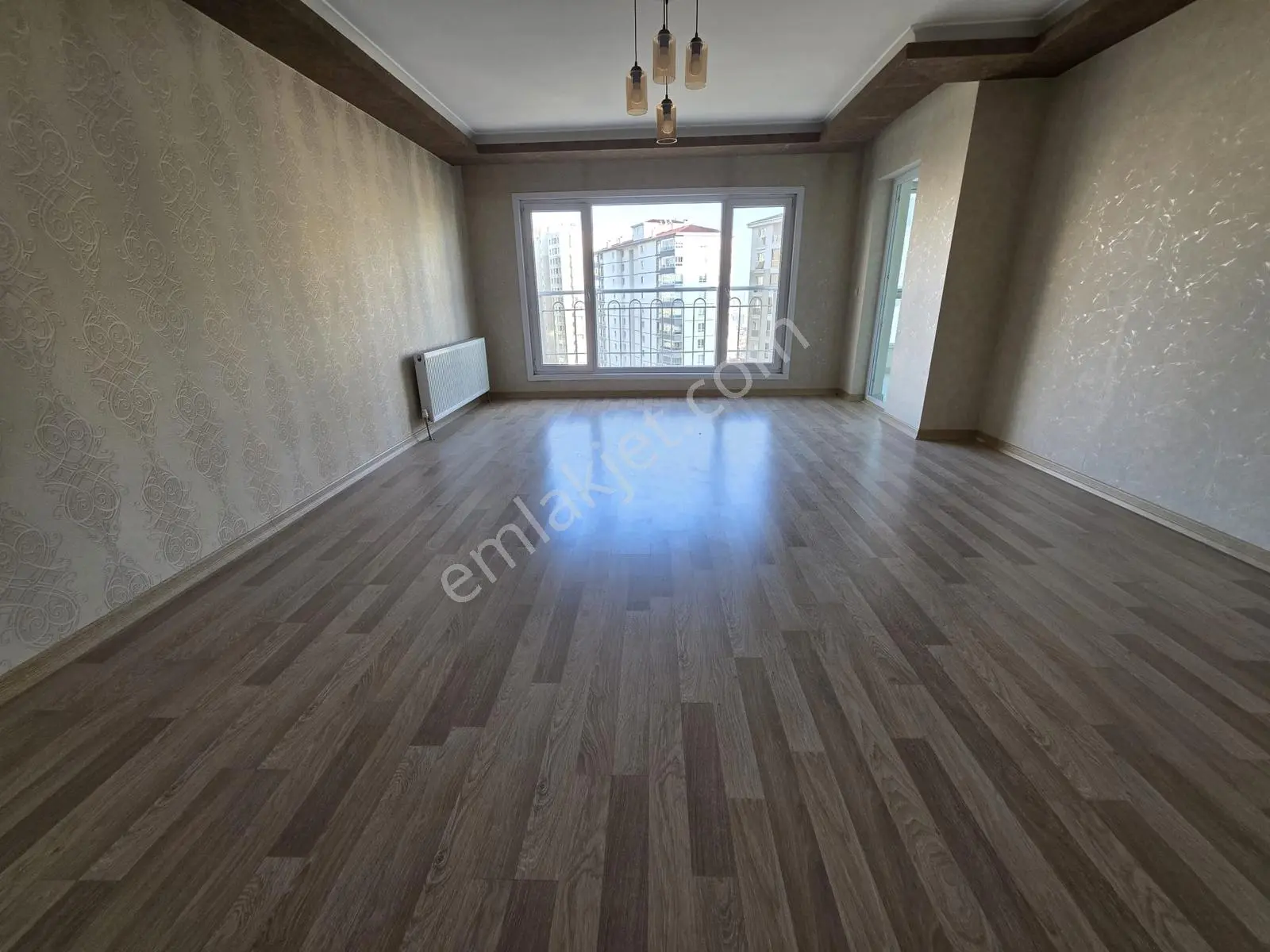 Pamuklarda Sitede Manzralı 3+1 Geniş Teras Balkonlu