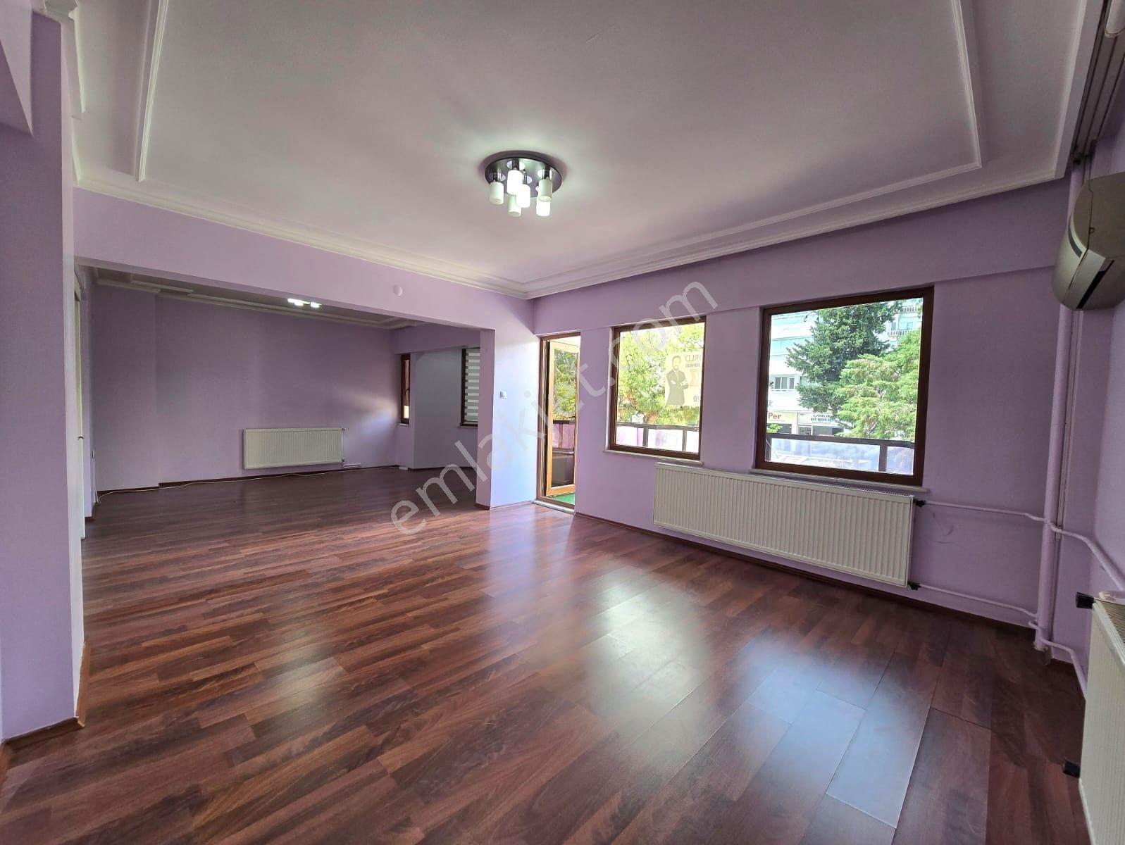 Çamlık Bulvarı'nda 233 M² 3,5+1 Teraslı Ve Kapalı Otoparklı - Görsel 13