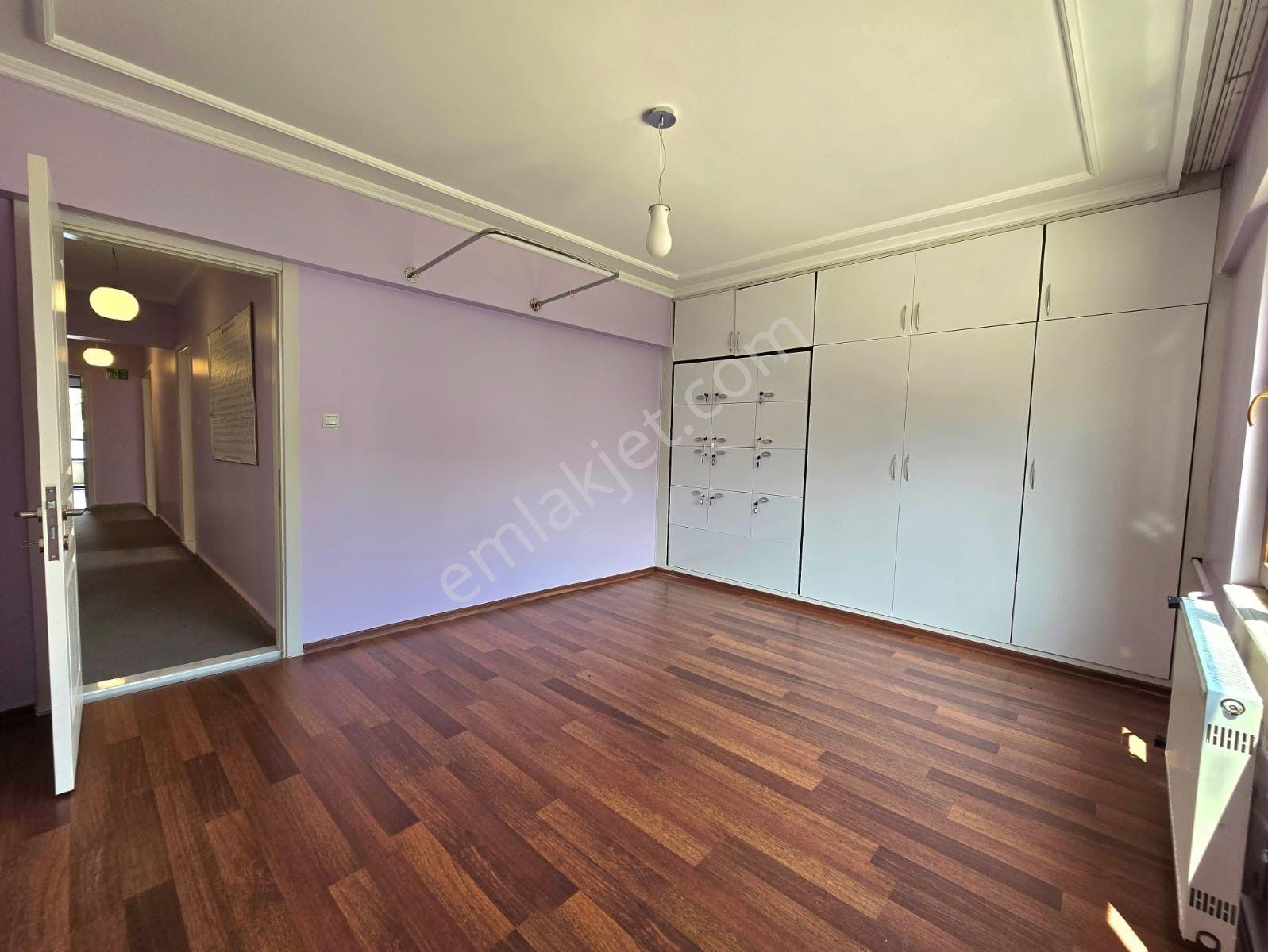 Çamlık Bulvarı'nda 233 M² 3,5+1 Teraslı Ve Kapalı Otoparklı - Görsel 26