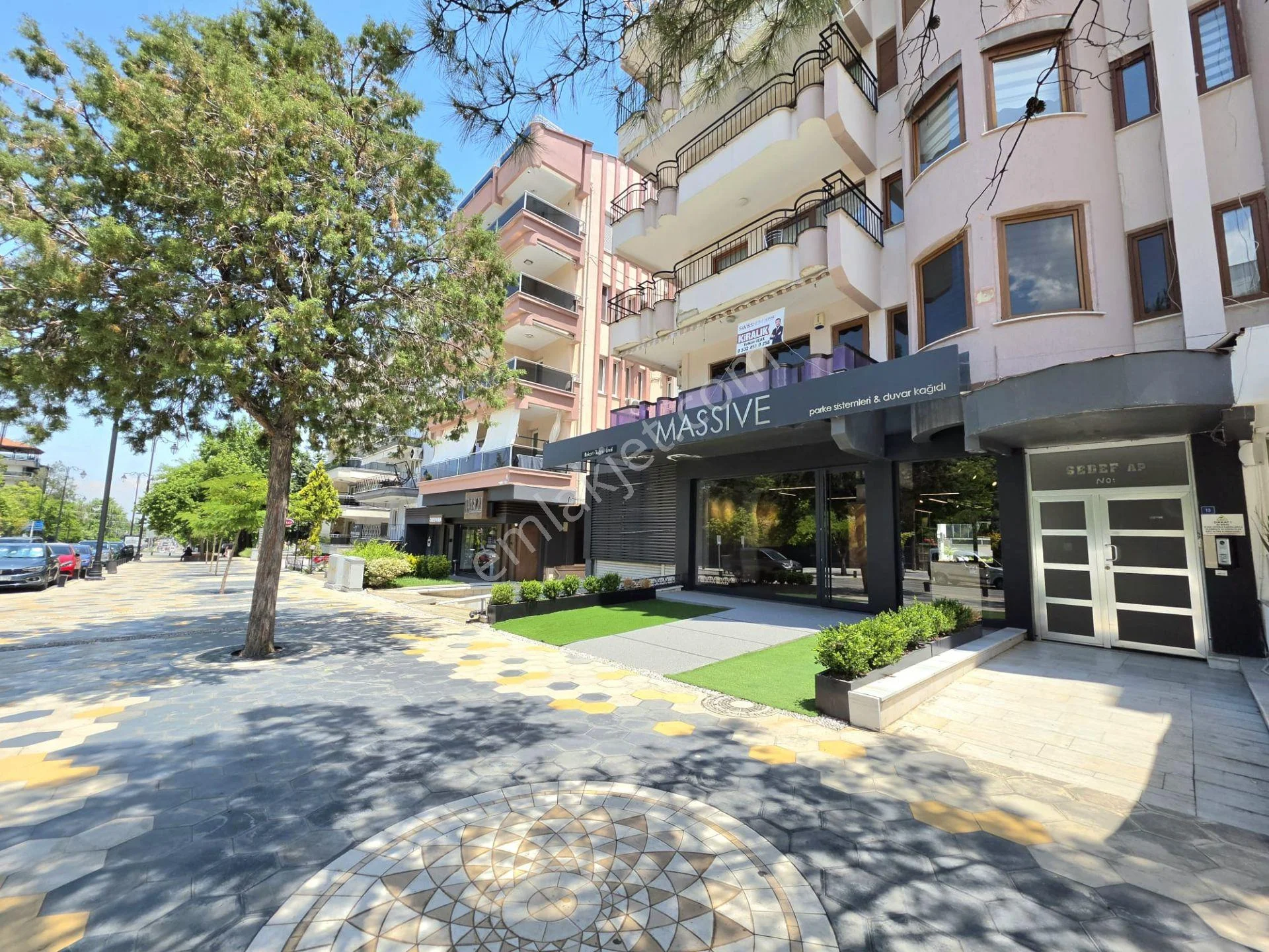 Çamlık Bulvarı'nda 233 M² 3,5+1 Teraslı Ve Kapalı Otoparklı - Görsel 2