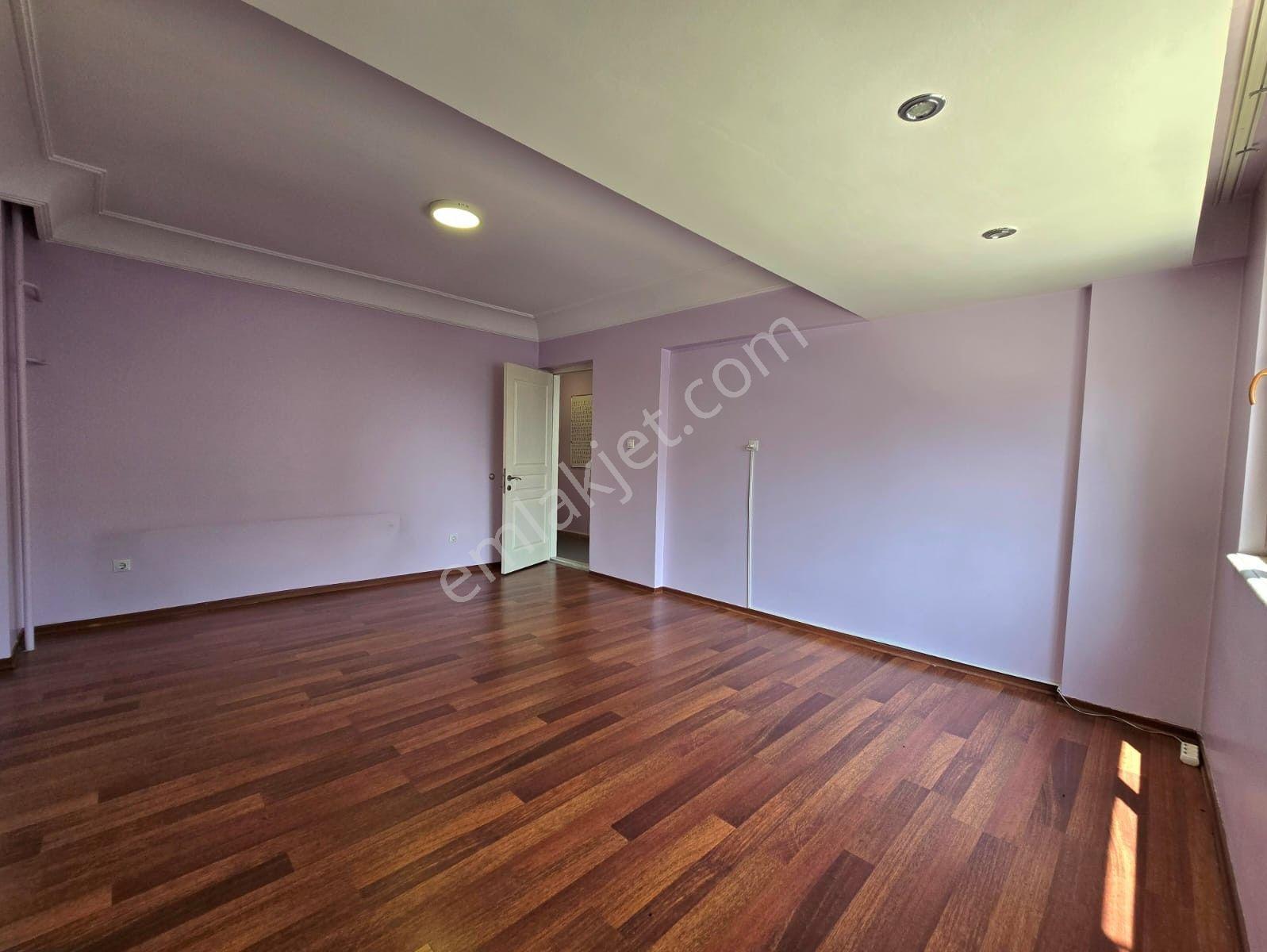 Çamlık Bulvarı'nda 233 M² 3,5+1 Teraslı Ve Kapalı Otoparklı - Görsel 30