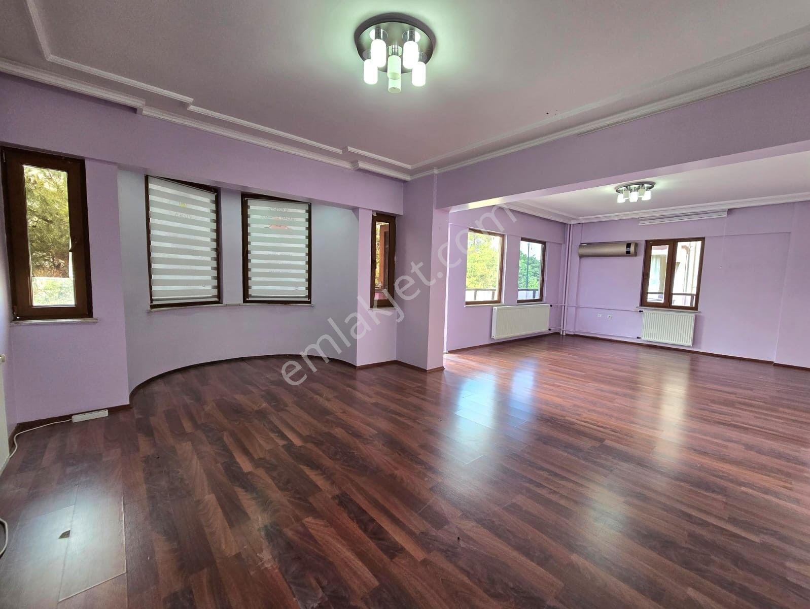 Çamlık Bulvarı'nda 233 M² 3,5+1 Teraslı Ve Kapalı Otoparklı - Görsel 11